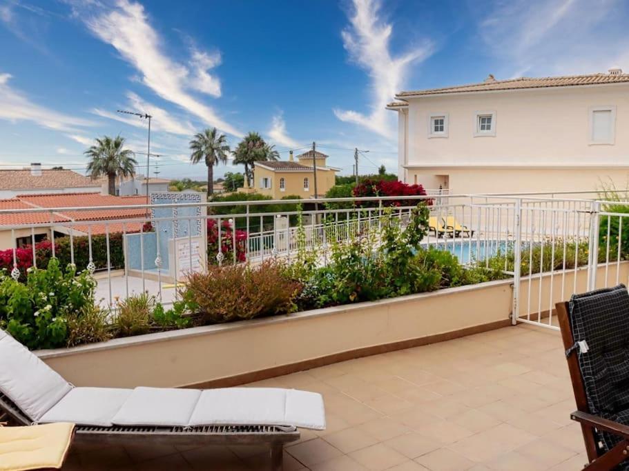 Casa de Férias Balaia Mar House - Sea View & Playground & Garage & Bbq & Albufeira