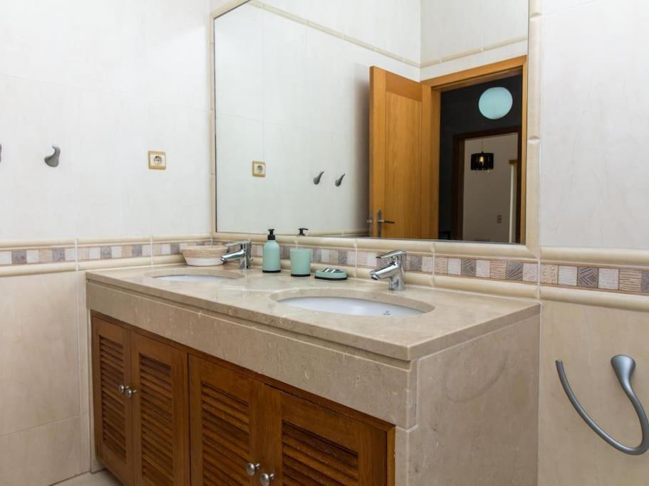 Casa de Férias Balaia Mar House - Sea View & Playground & Garage & Bbq &
