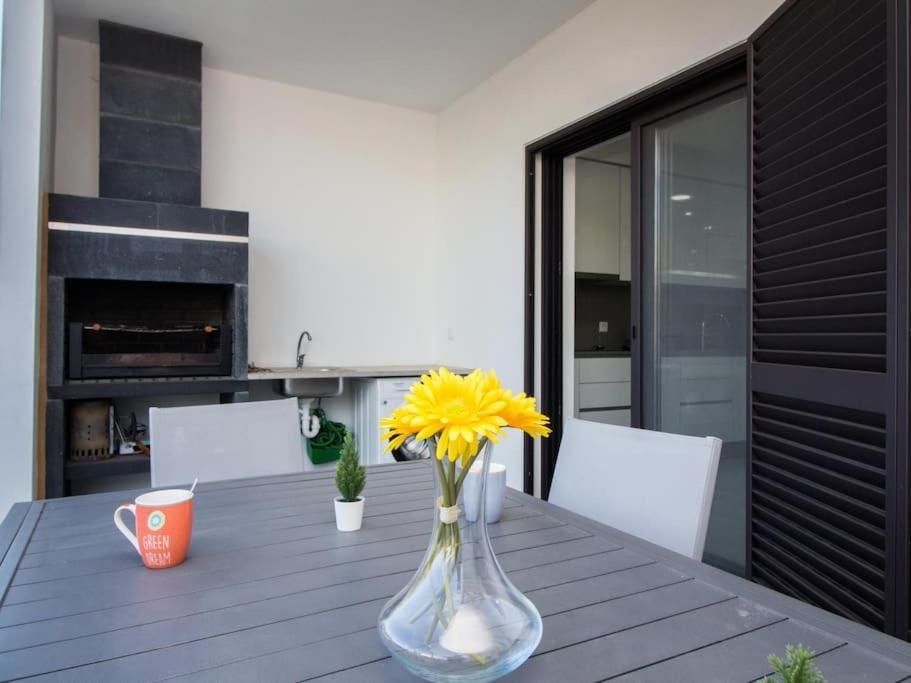 Bonjour House - Sea View & Pool And Garden & Bbq Villa *