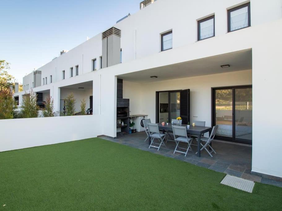 Bonjour House - Sea View & Pool And Garden & Bbq *