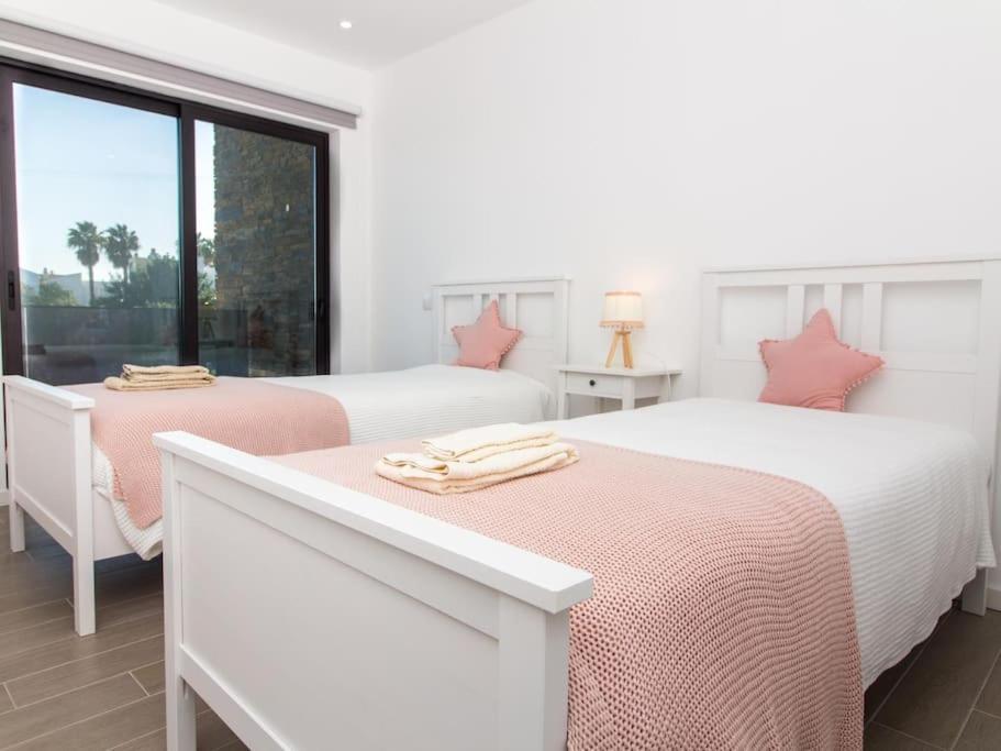Villa Bonjour House - Sea View & Pool And Garden & Bbq