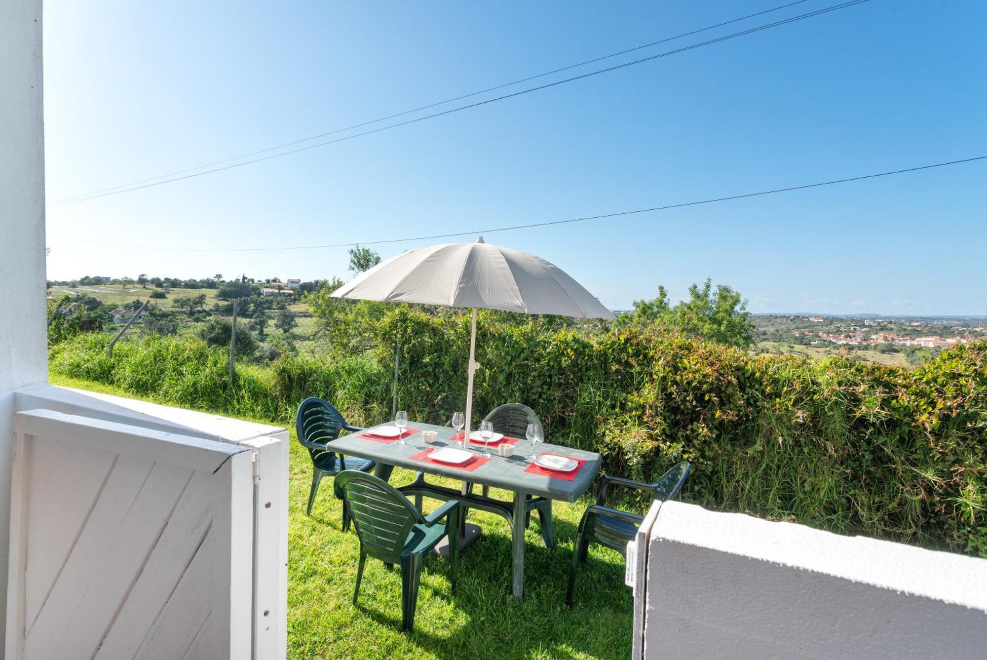 Apartment Homes Large Fully Equipped With 2 Bedrooms, Swimming Pool & Patio Albufeira