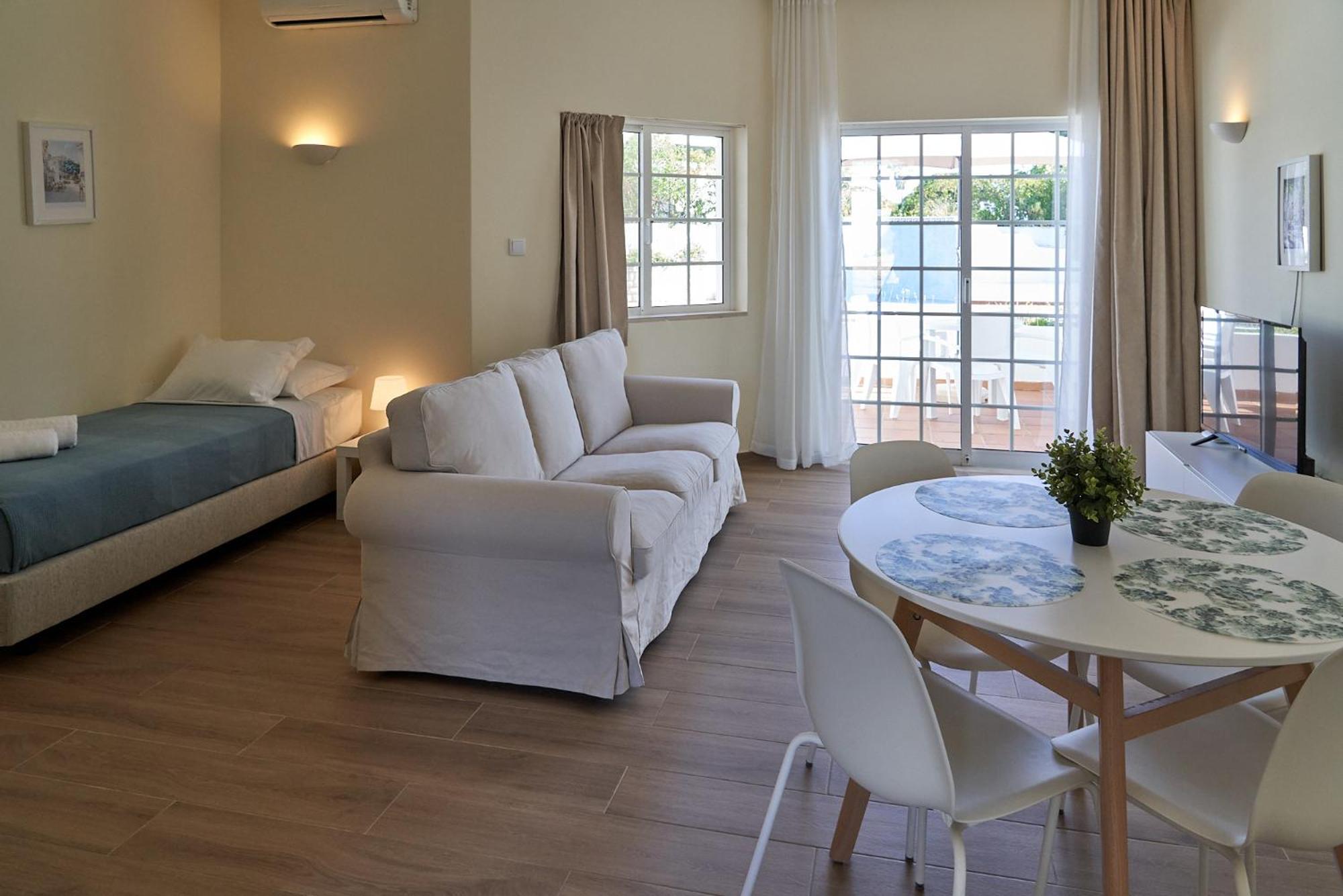 Balaia Plaza Al - Ideal Familias Villa