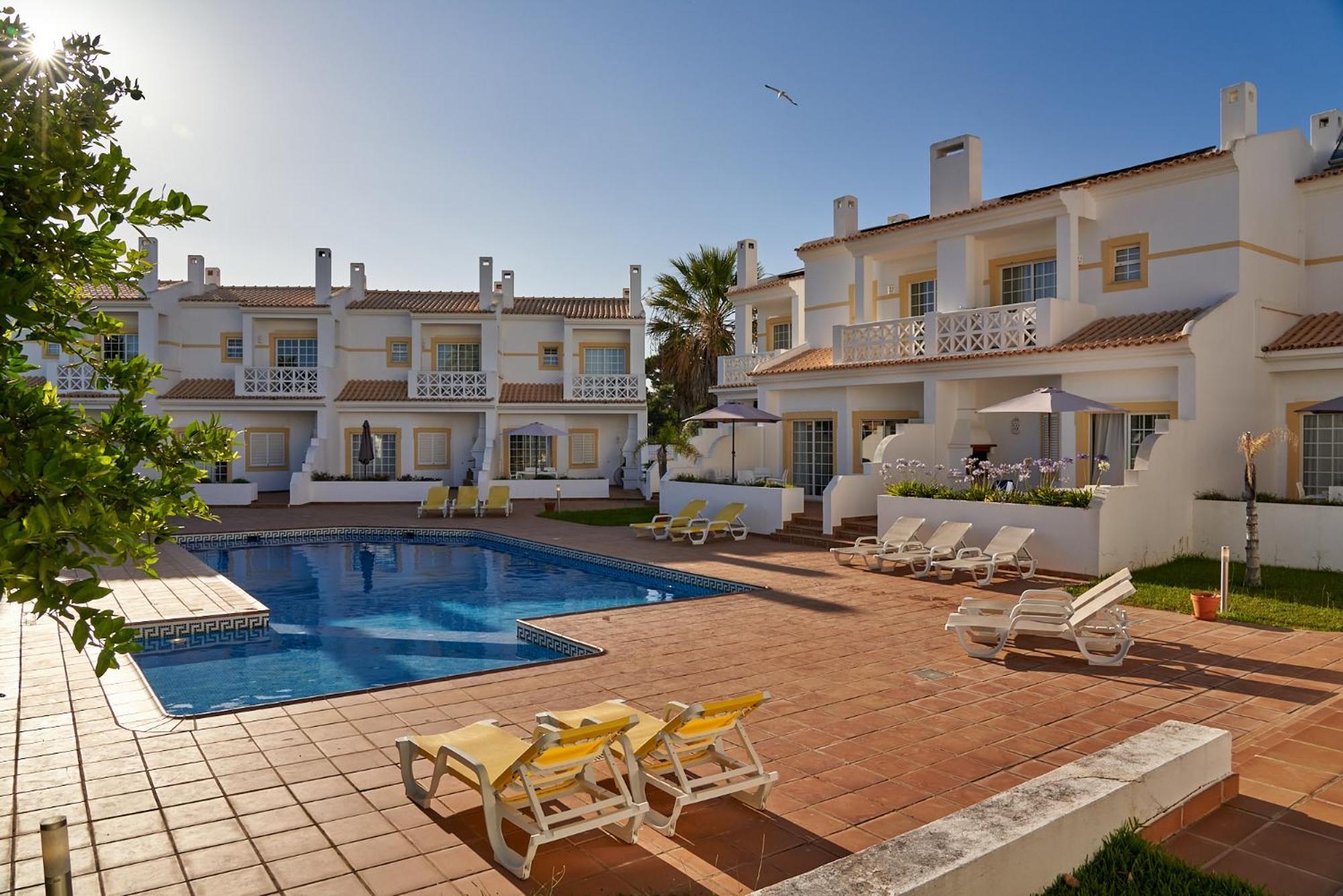 Balaia Plaza Al - Ideal Familias Villa