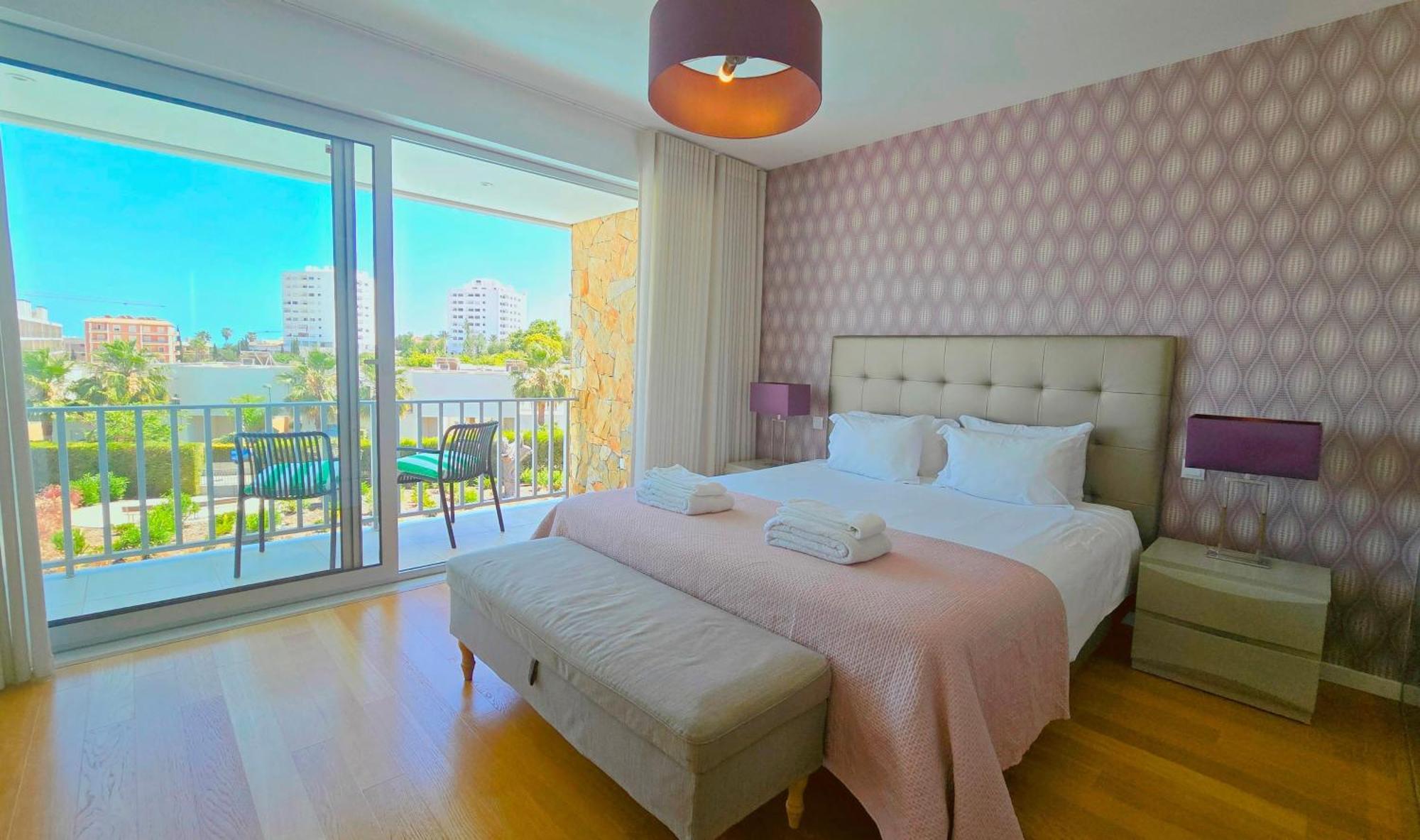 Villa Luxury & Private Heatable Pool In *