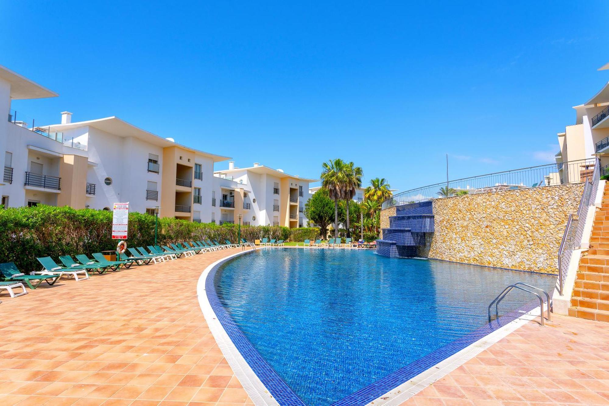 Homes Ocean View With Comfortable Terrace, 2 Swimming Pools & Tennis Court Appartement Albufeira