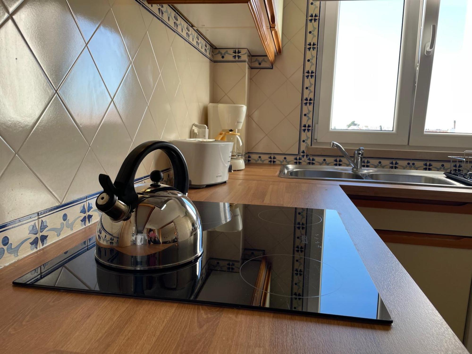 Title E Title - Oura Apartment