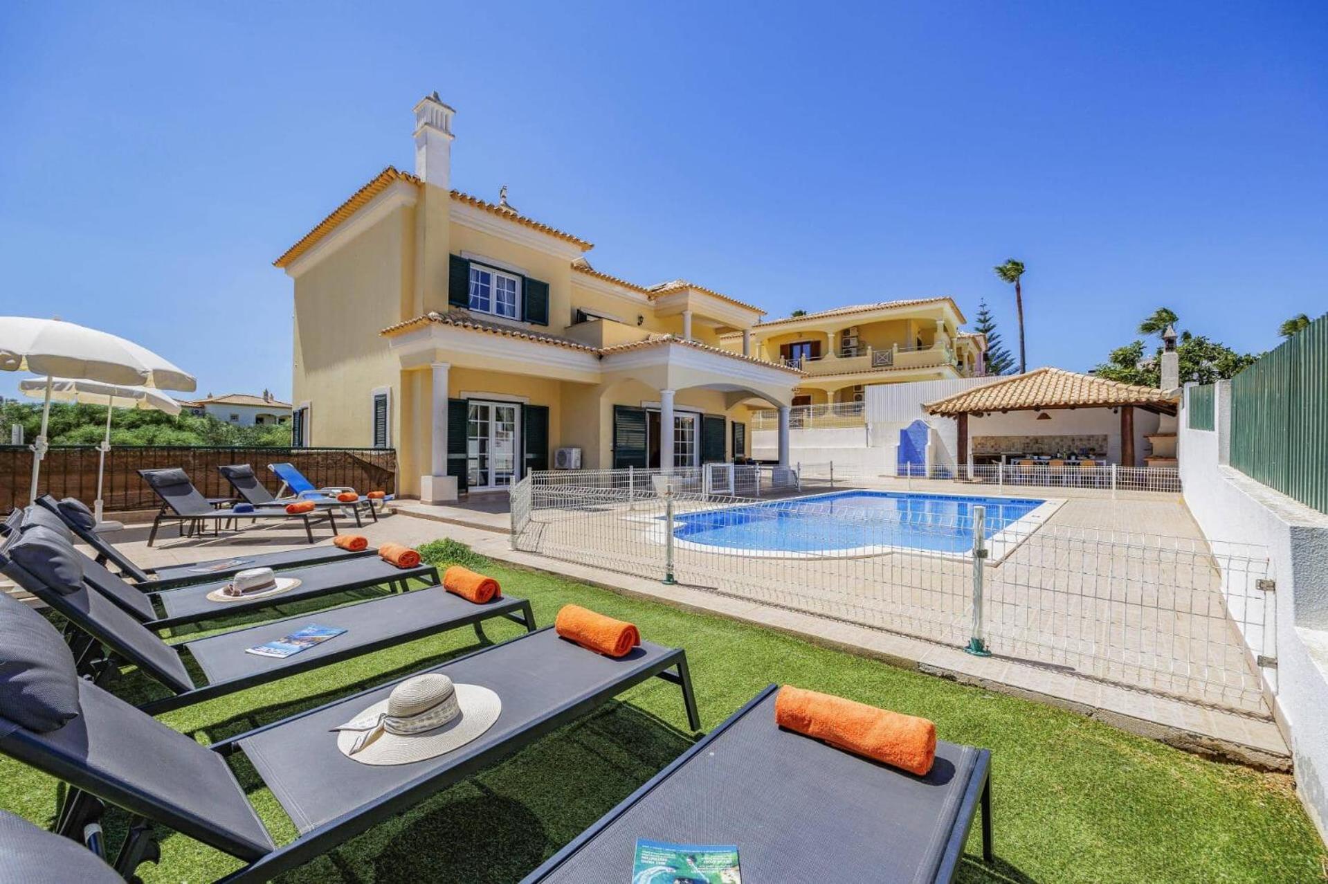 Villa Carvalho By