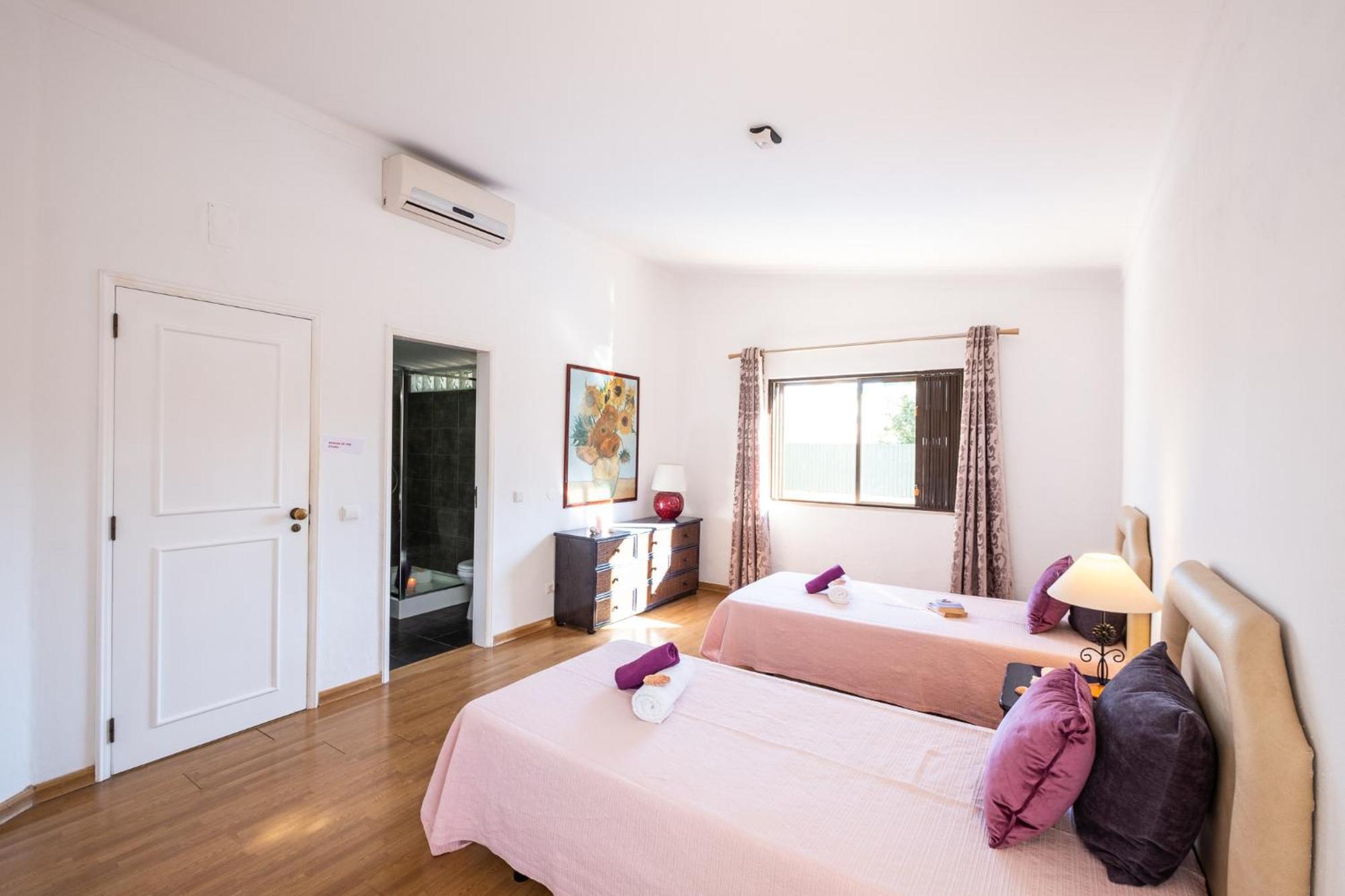 Aruba By Algarve Vacation Villa *