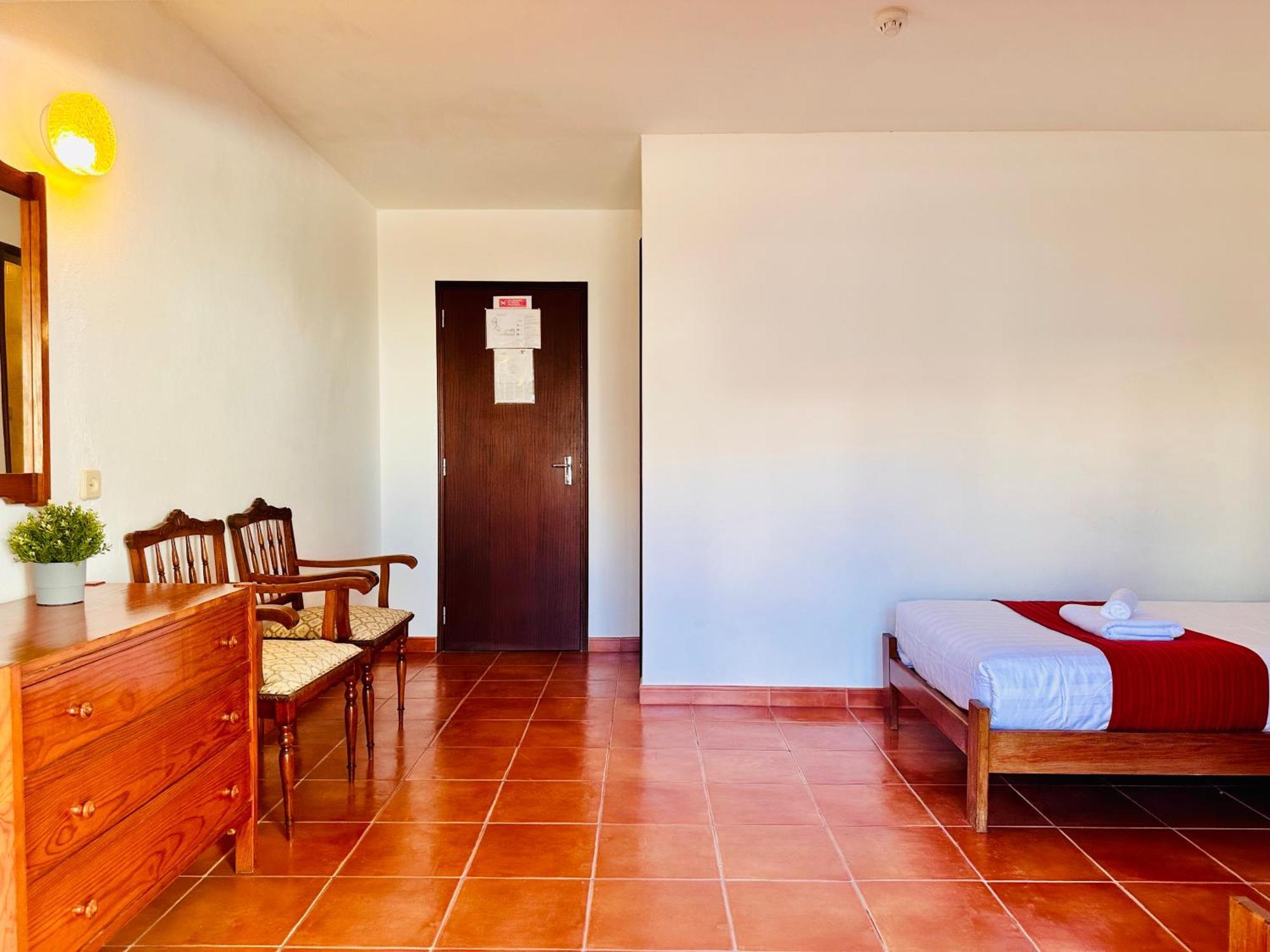 Guest house Bela *