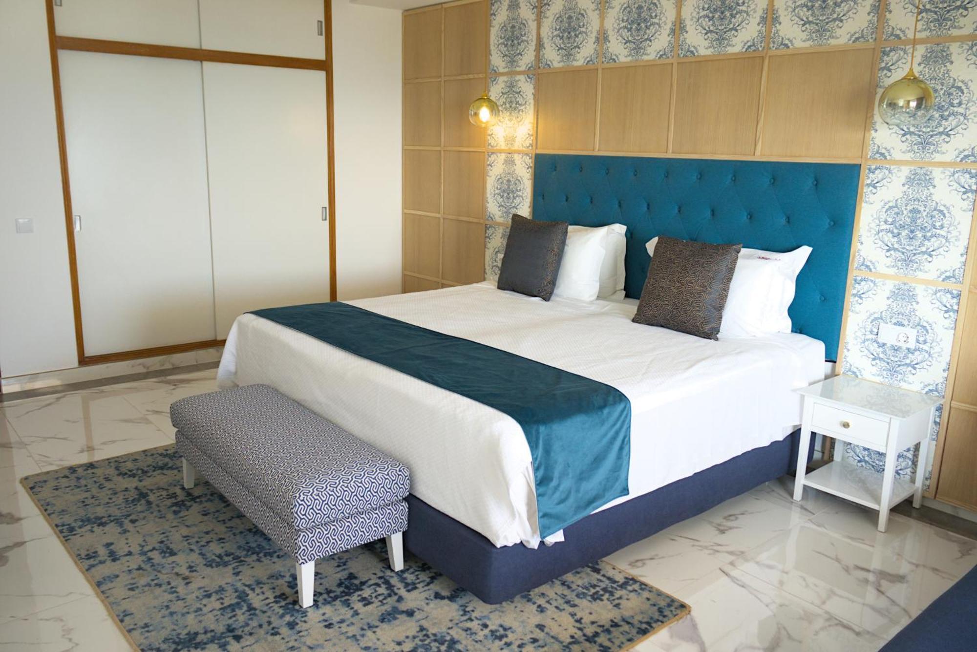 Aparthotel Grand Muthu Oura View Beach Club
