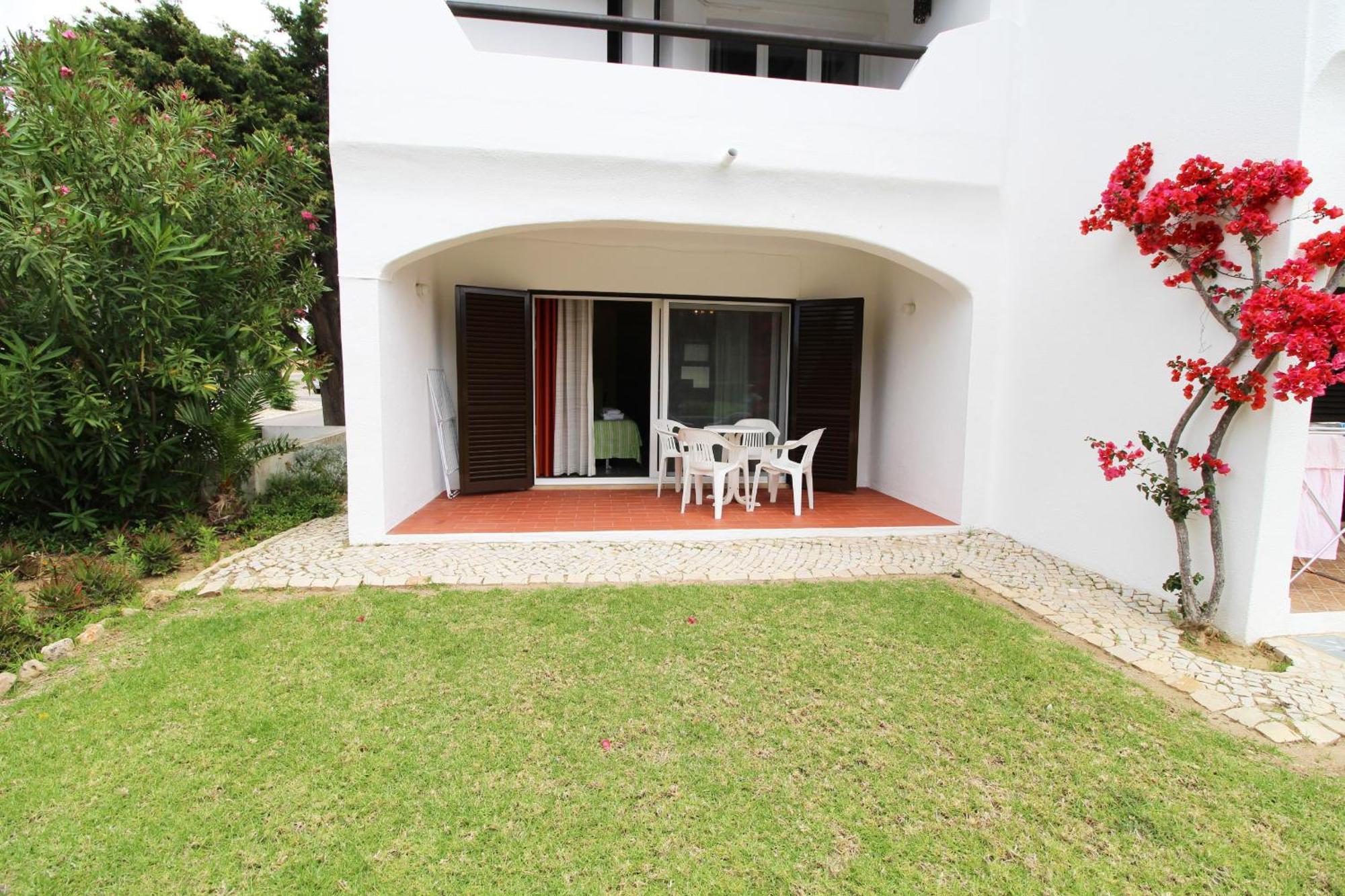 Camelia 79 Estudio Proximo Da Praia Sao Rafael, Apartment