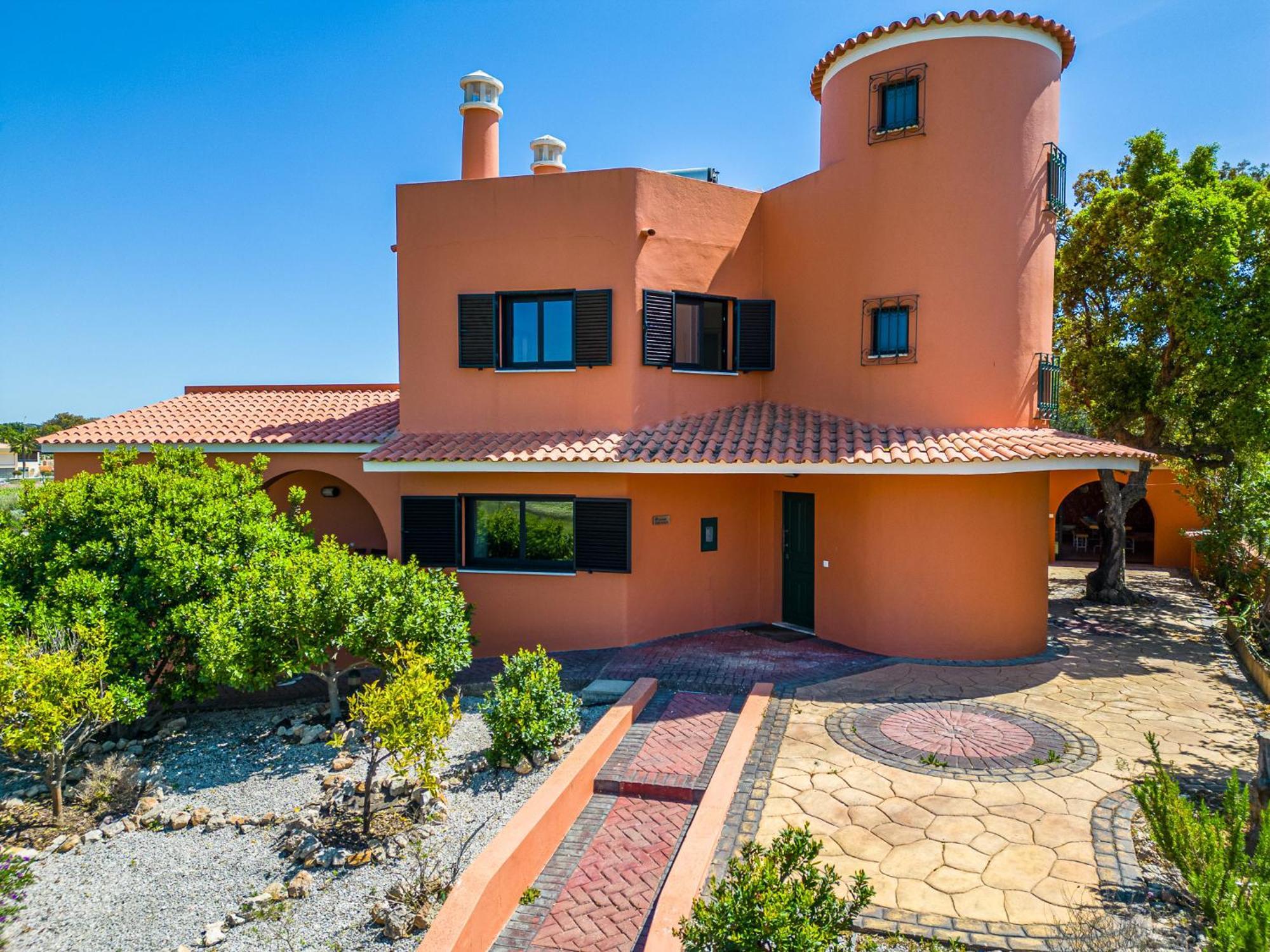 Villa Orange Tree House *