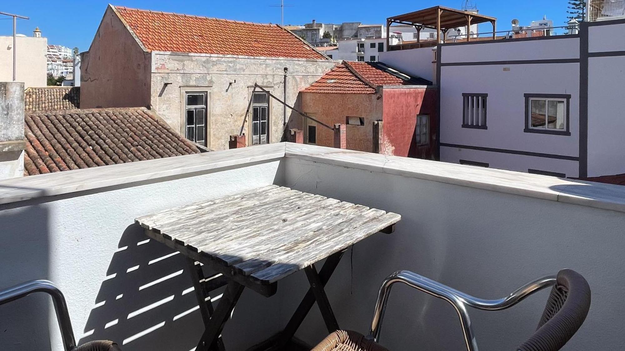 Sofeelings, Estudio Sol, Baixa De