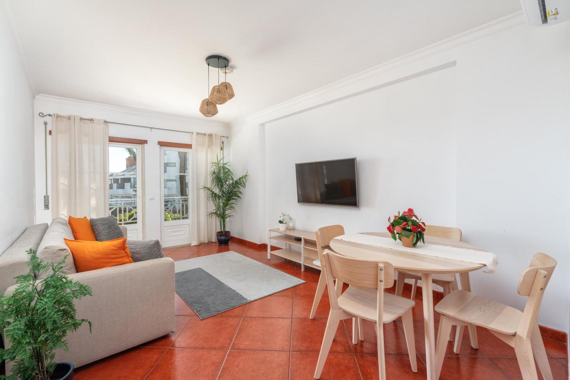 Homes With Cozy Terrace & 2 Swimming Pools Near The Heart Apartment Albufeira