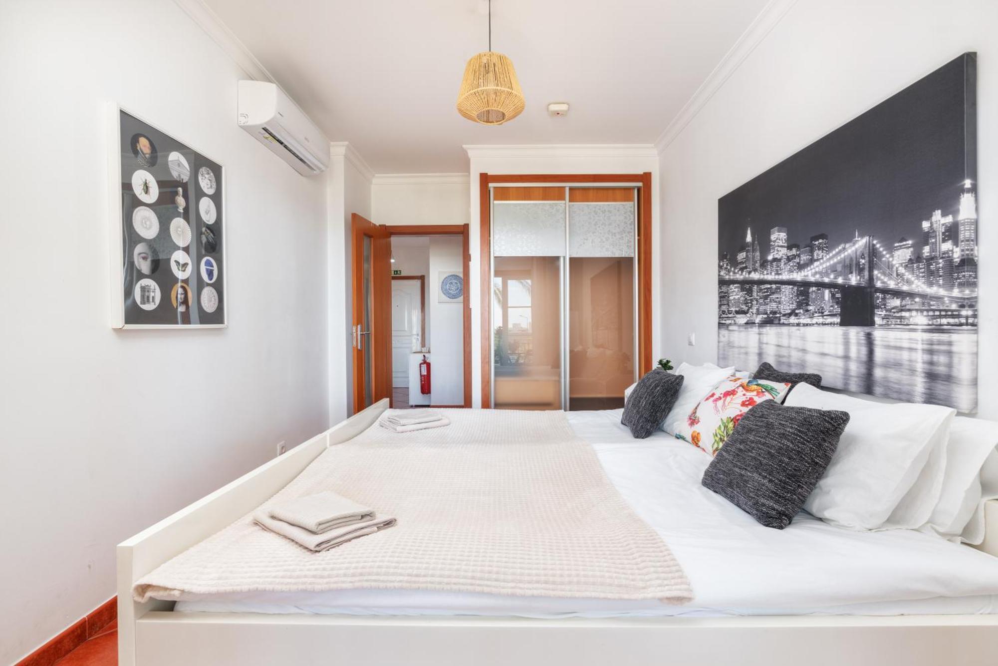 Homes With Cozy Terrace & 2 Swimming Pools Near The Heart Albufeira