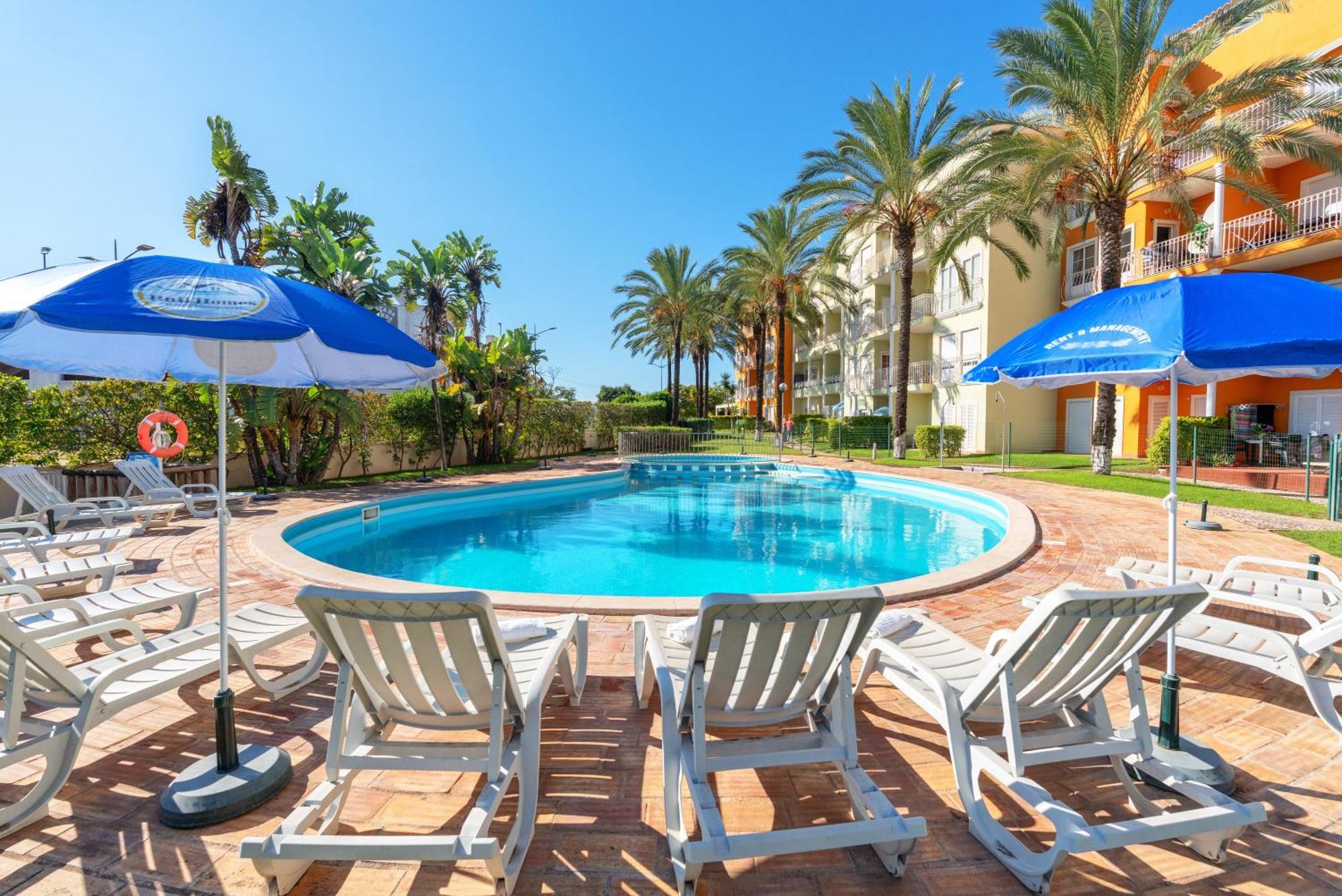Apartment Homes With Cozy Terrace & 2 Swimming Pools Near The Heart Albufeira