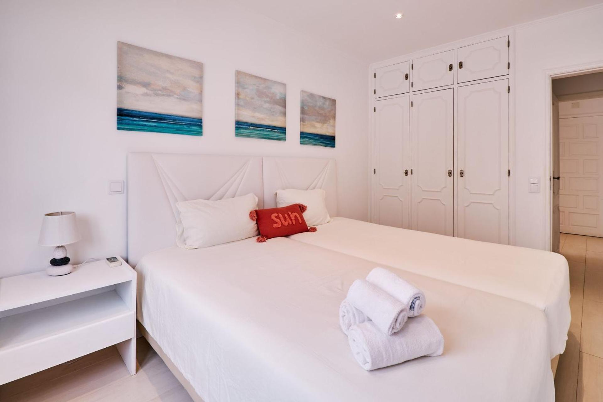 Apartment Monaco Mit Pool Albufeira