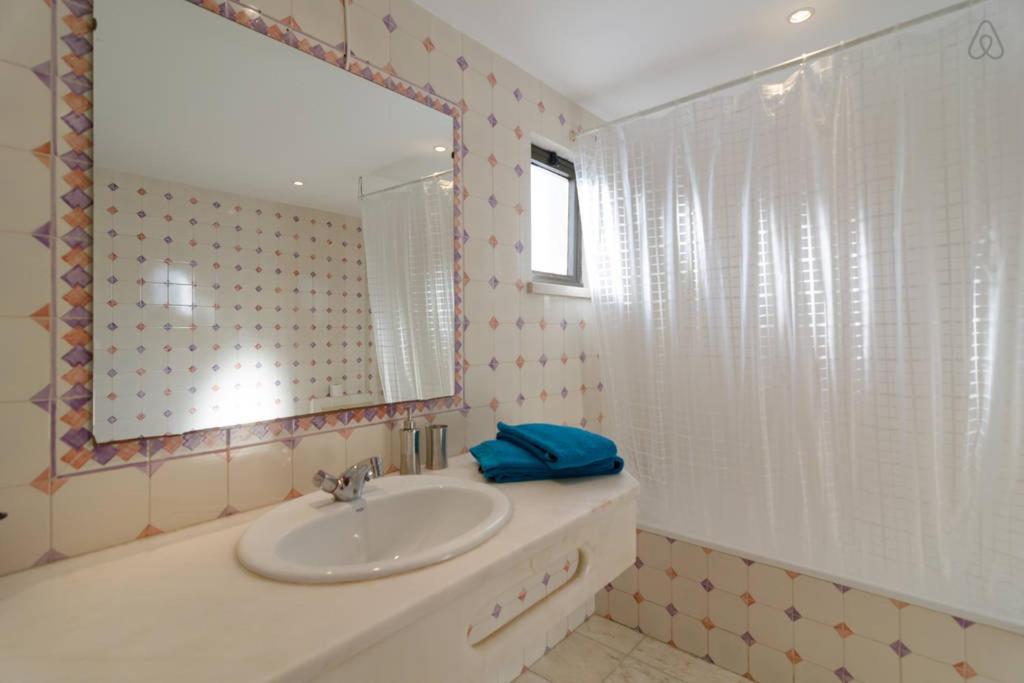 404 - Oura - 2 Bedroom - Sea View Apartment *