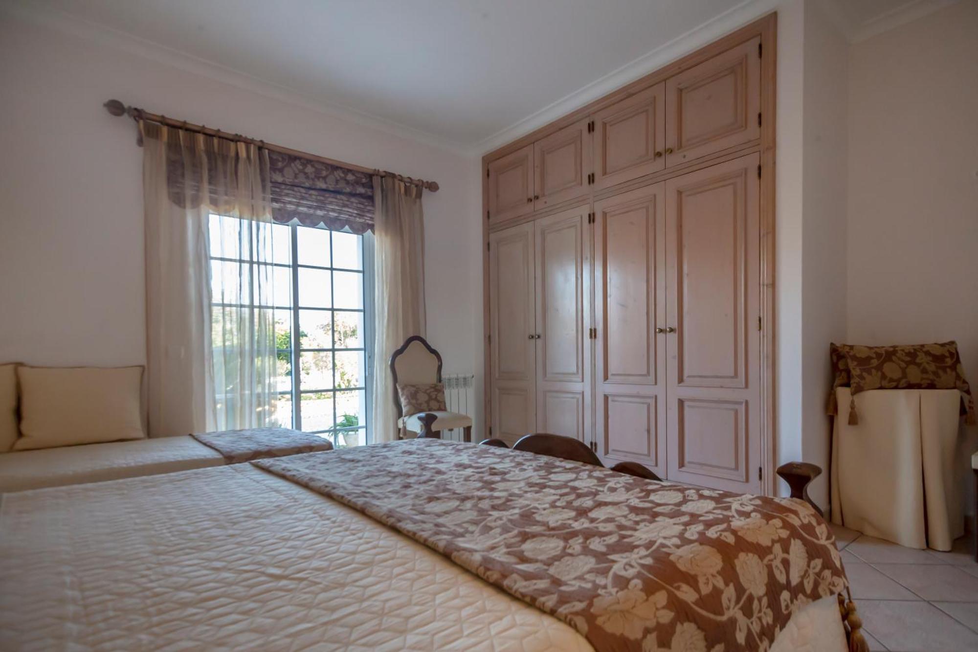 Al Meida Bed & Breakfast