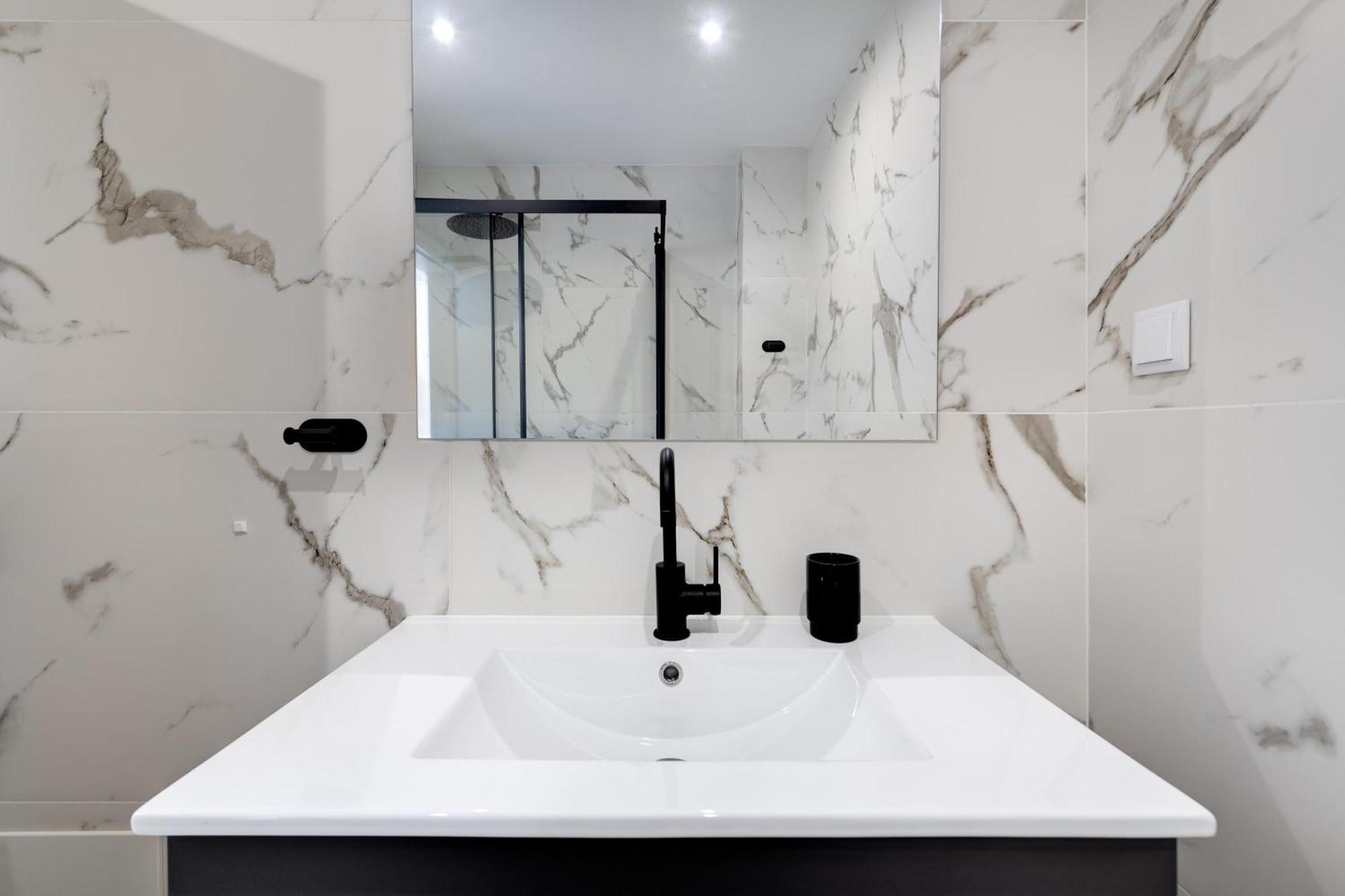 Ocean Drive - Oura - Jacuzzi - By Bedzy Apartment *