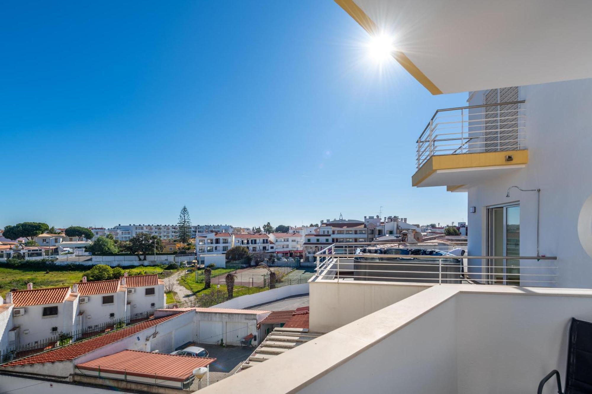 Ocean Drive - Oura - Jacuzzi - By Bedzy Apartment *
