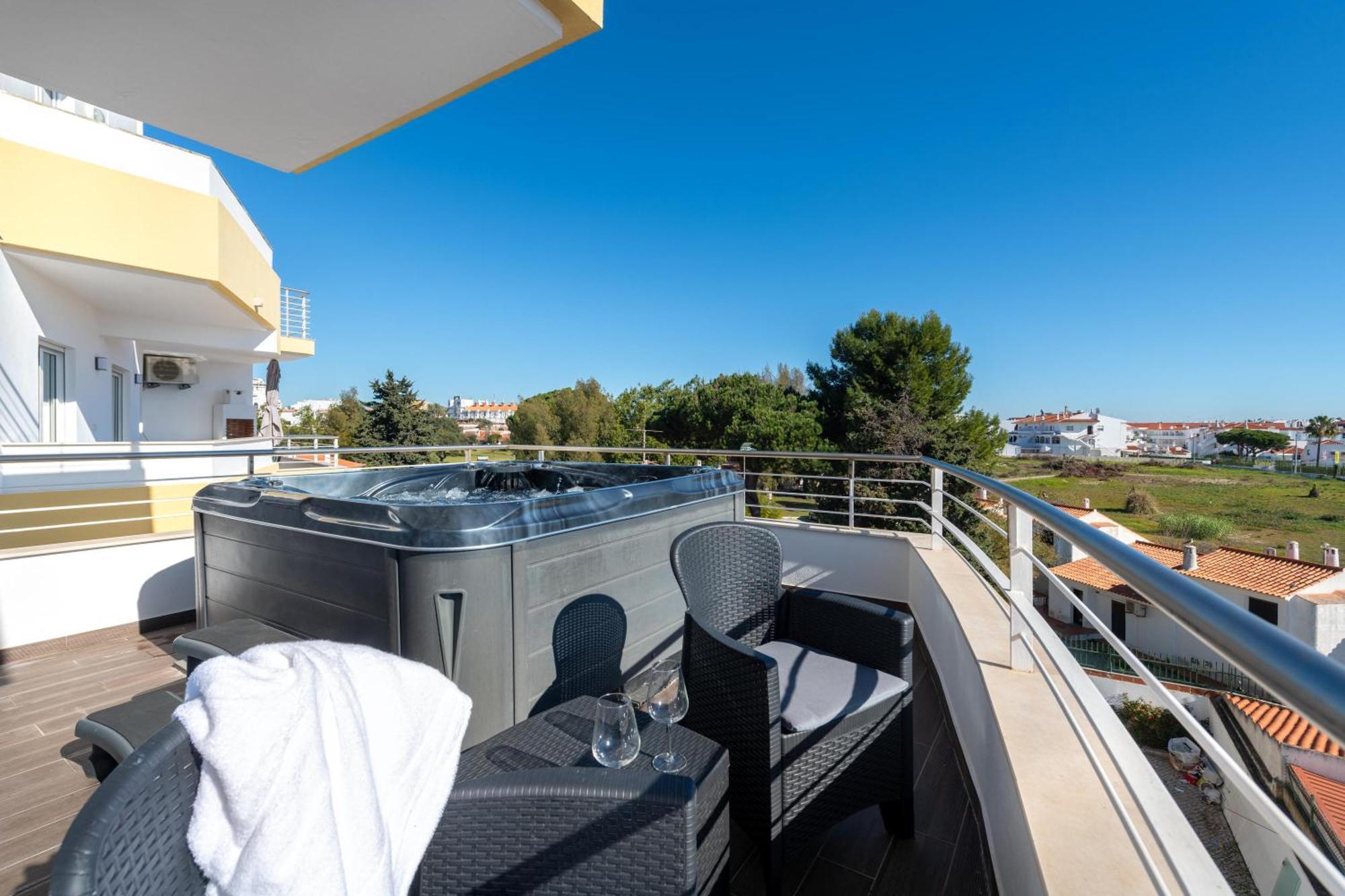 Apartment Ocean Drive - Oura - Jacuzzi - By Bedzy