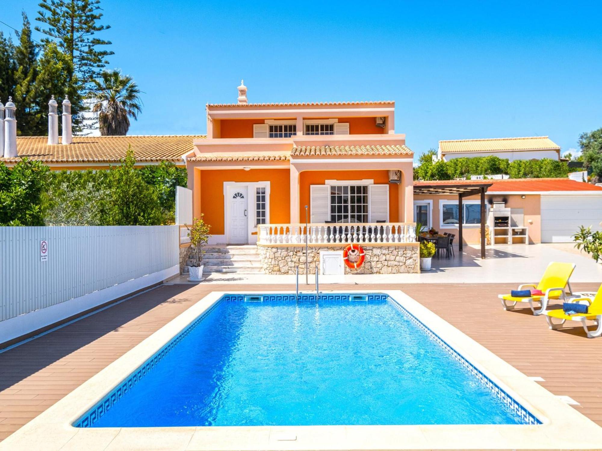 Charming W Private Pool, Wi-fi, A C, Bbq Villa