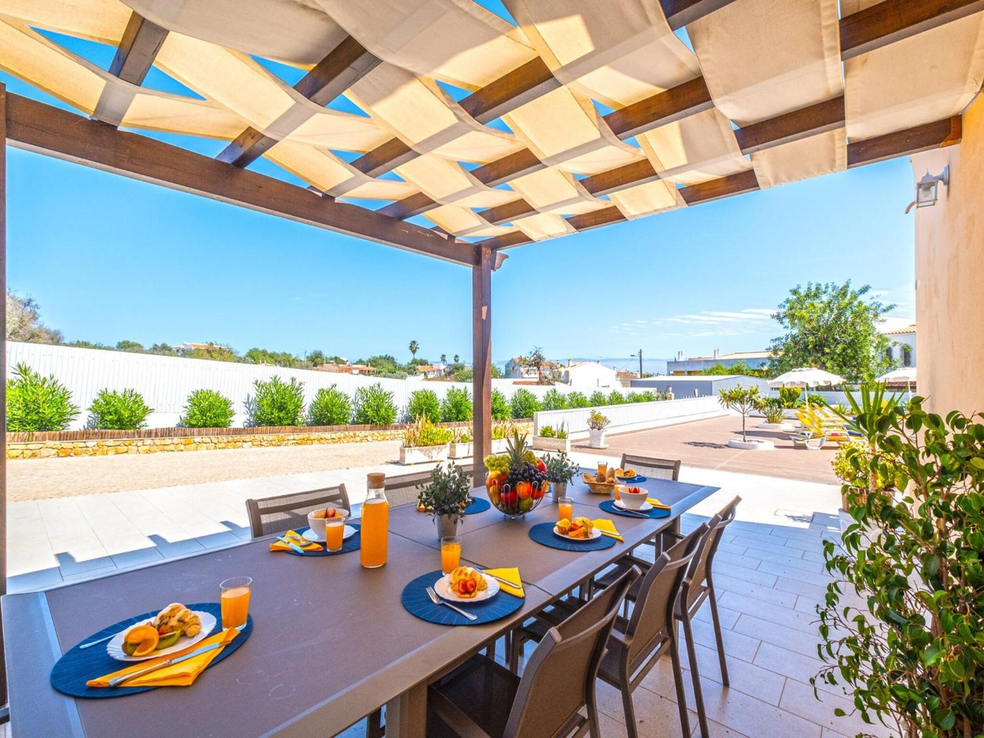 Charming W Private Pool, Wi-fi, A C, Bbq