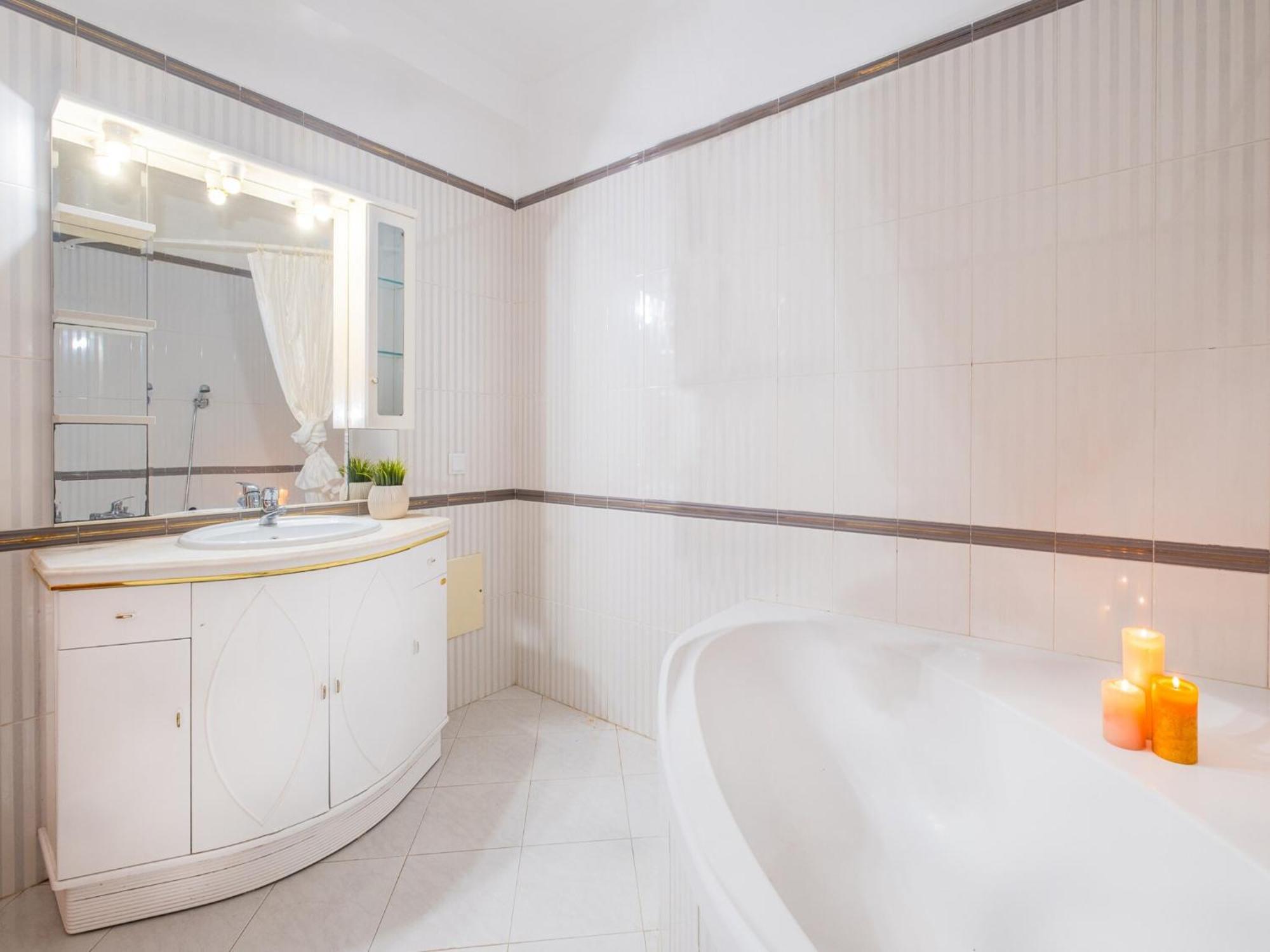 Charming W Private Pool, Wi-fi, A C, Bbq *