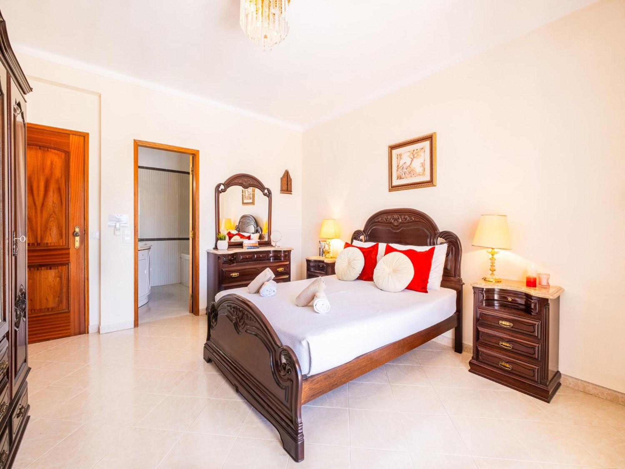 Charming W Private Pool, Wi-fi, A C, Bbq Villa Albufeira