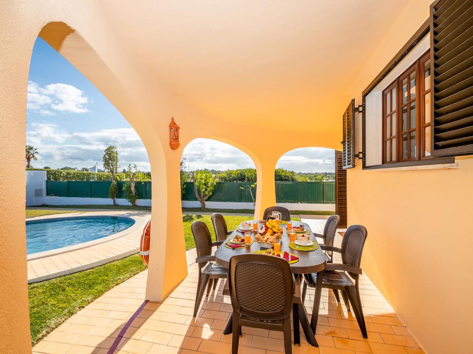 Villa With Heatable Pool *