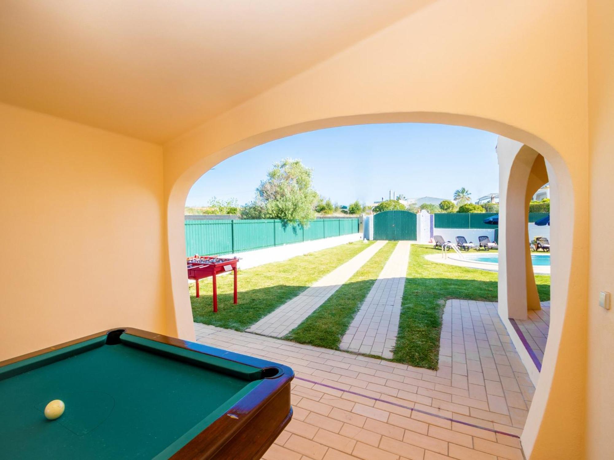 Villa With Heatable Pool *