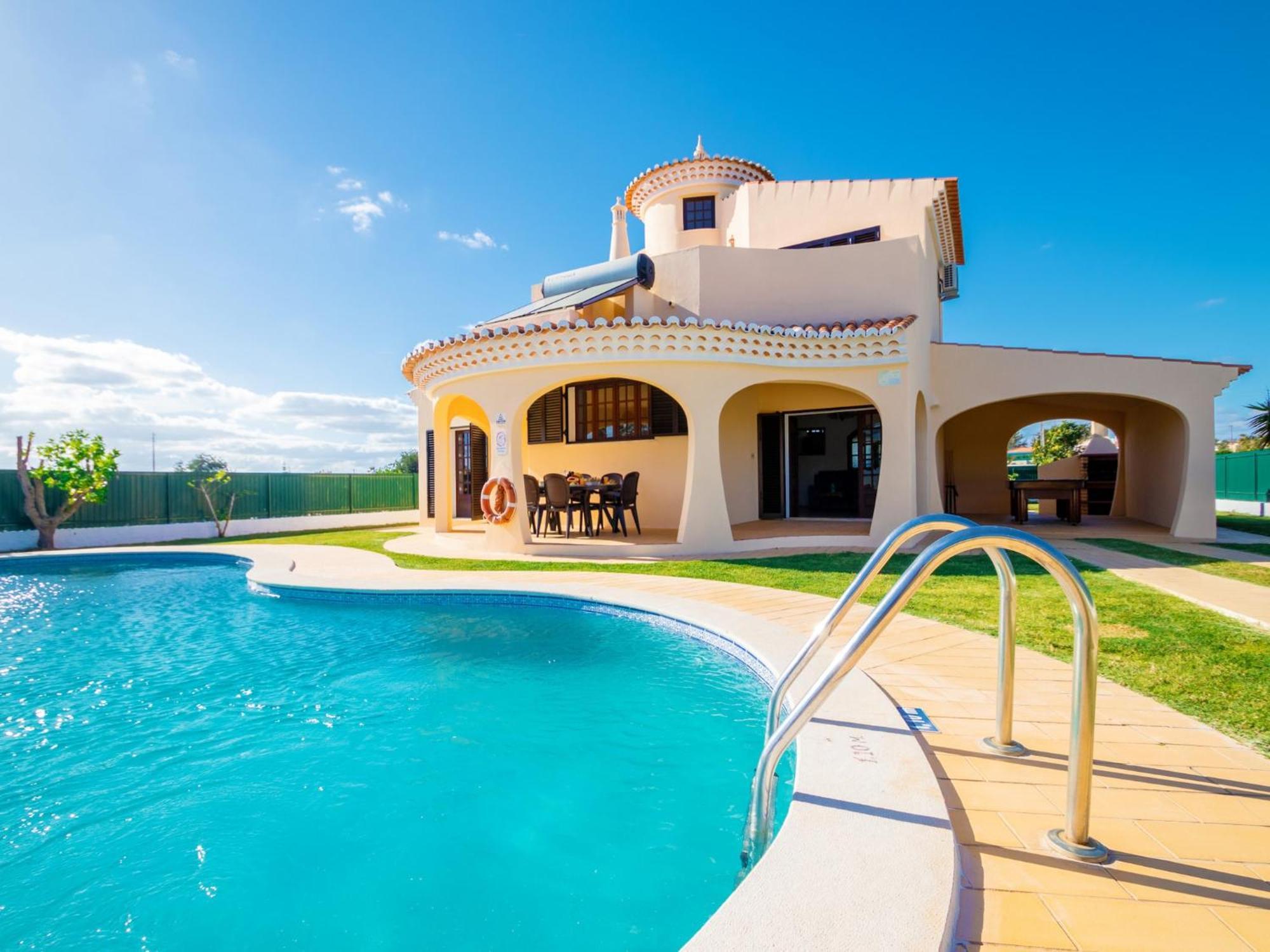 Villa With Heatable Pool Albufeira