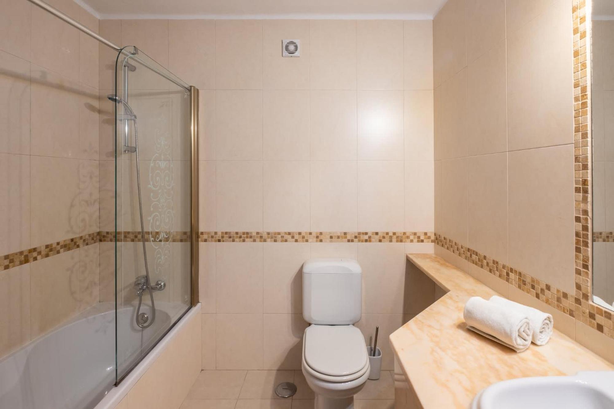 Vakantiehuis Luna - With A Pool Area With A Lounge Bar *