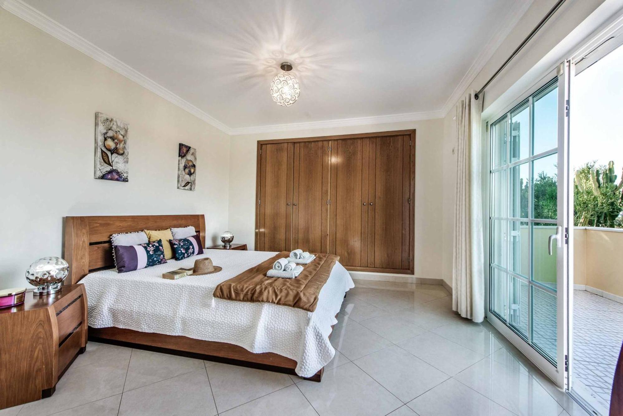 Caty Catarina Villa