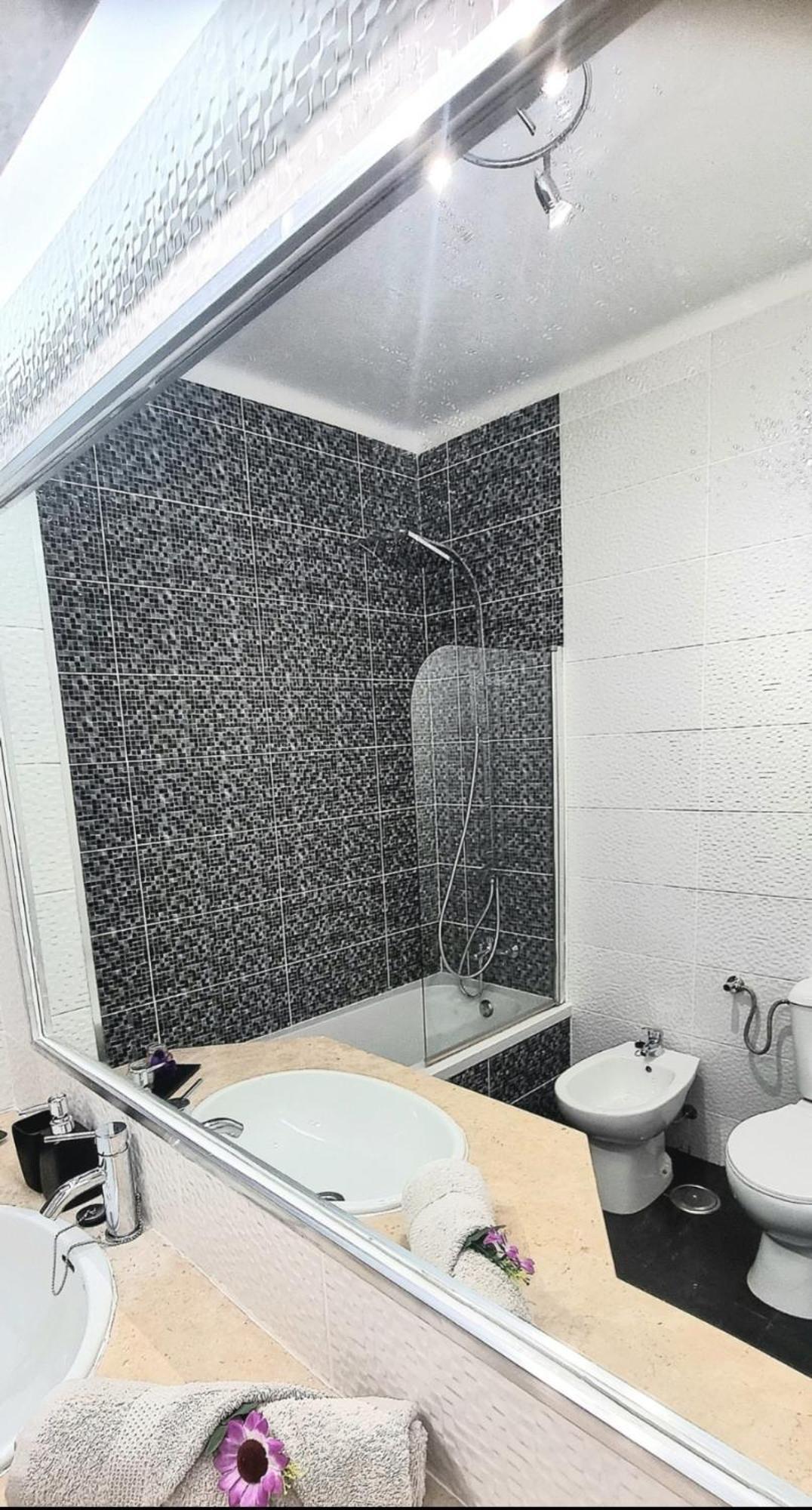 Spot Com Piscinas Exteriores E Interior!