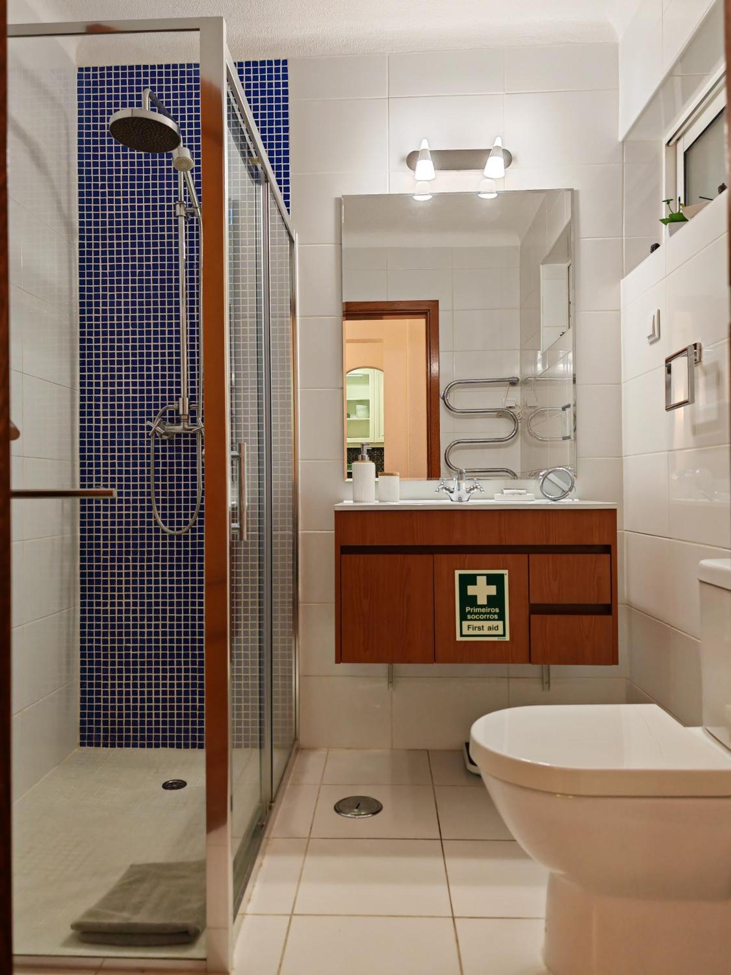 Apartment Oura Com Piscina E Vista Mar *