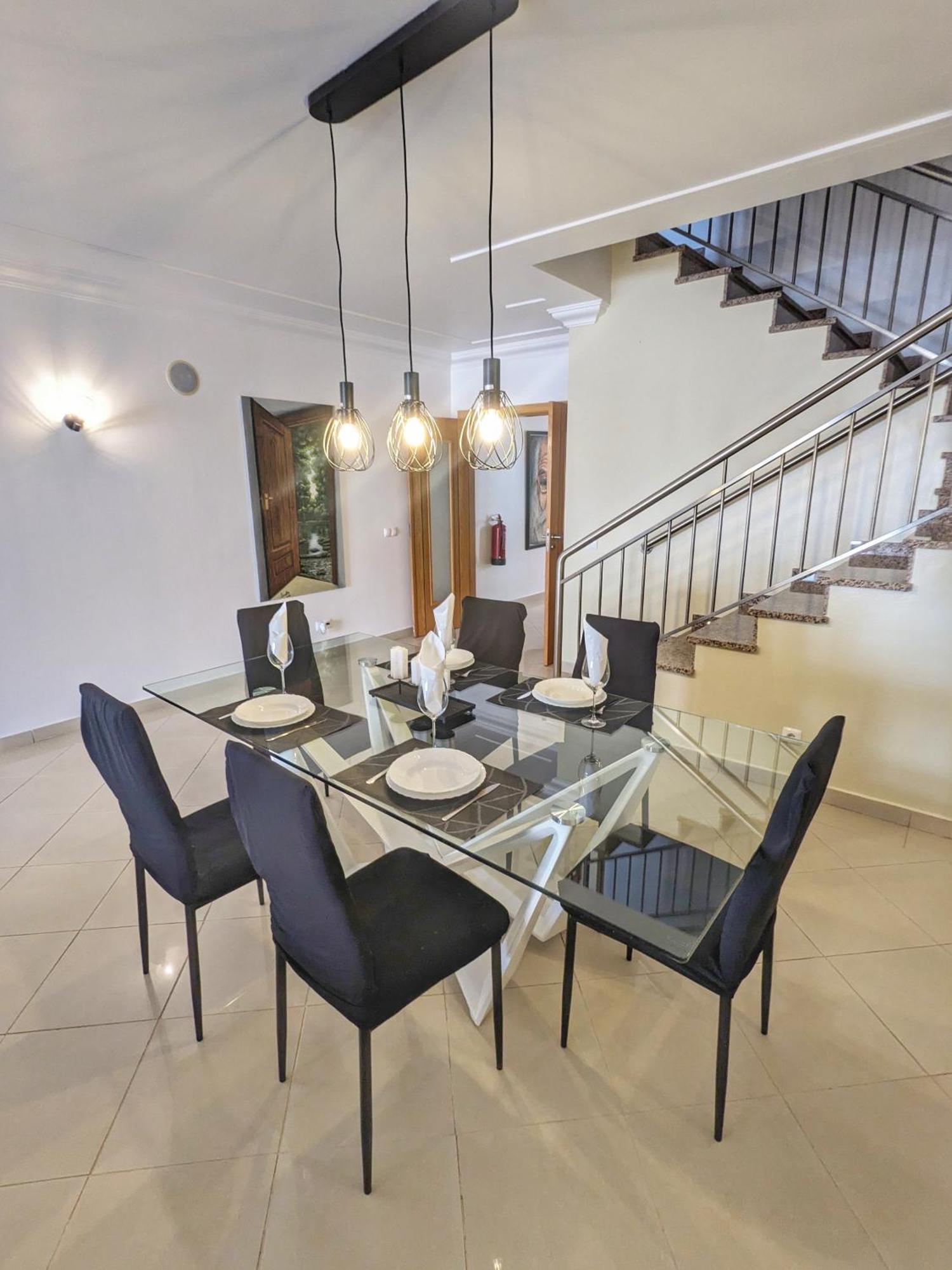 Farm Village- Townhouse 2 Mins From Old Town Albufeira