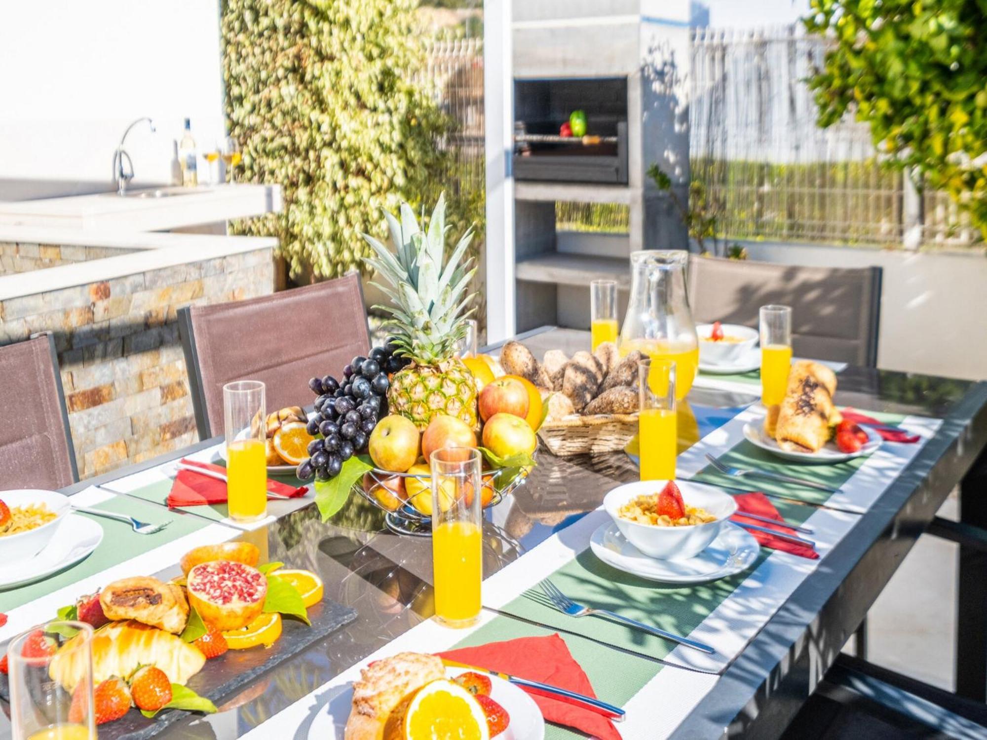 Villa Fantastic Villa,with Private Pool Albufeira
