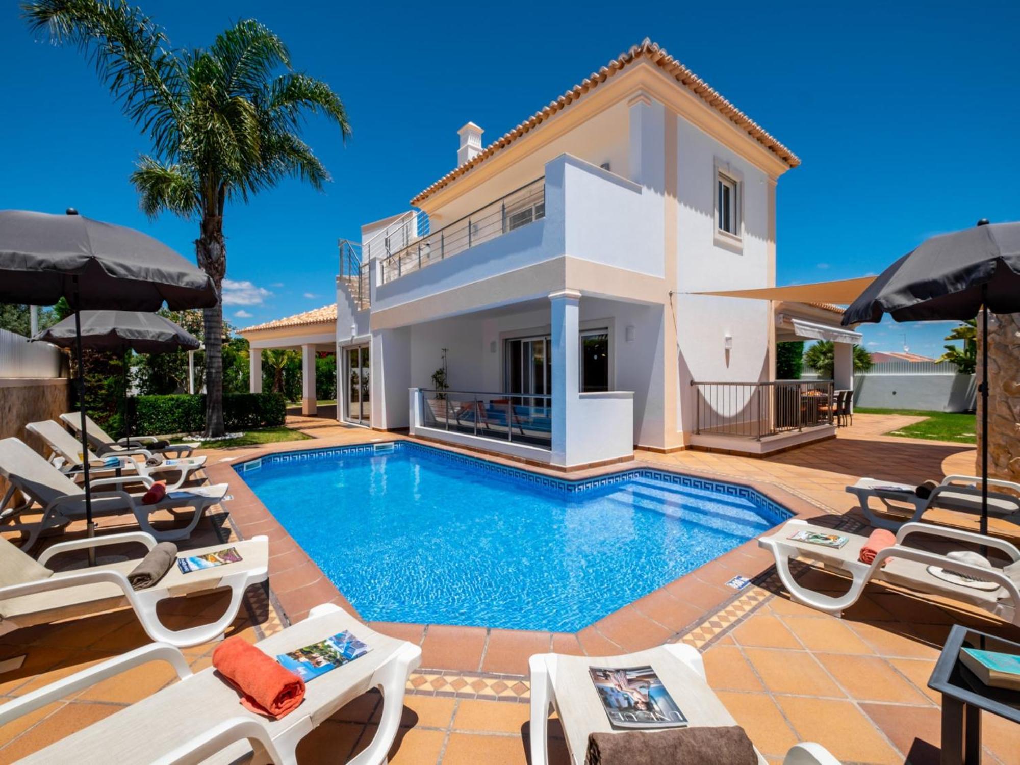 Villa Laguna Escape