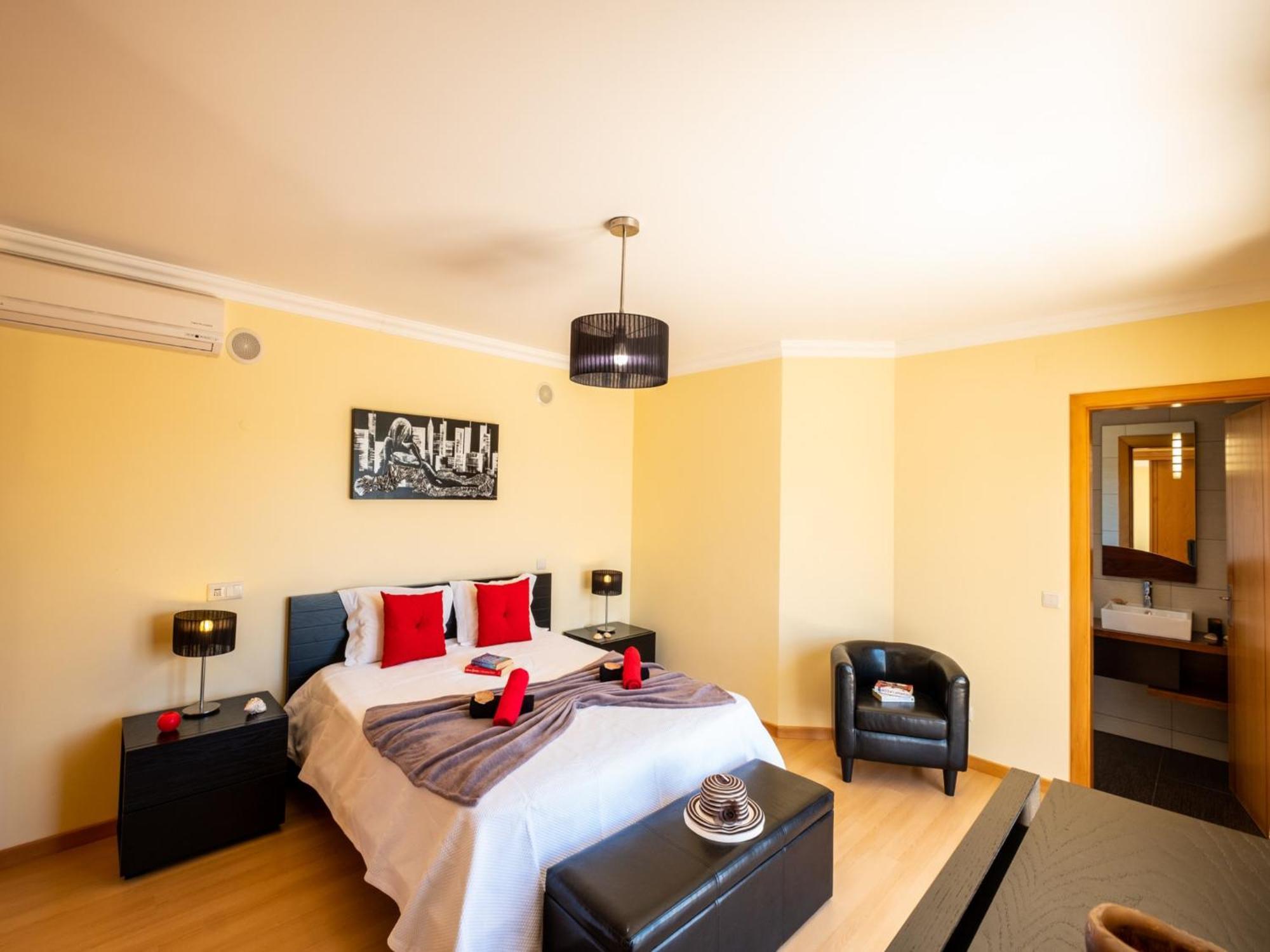 Villa Laguna Escape