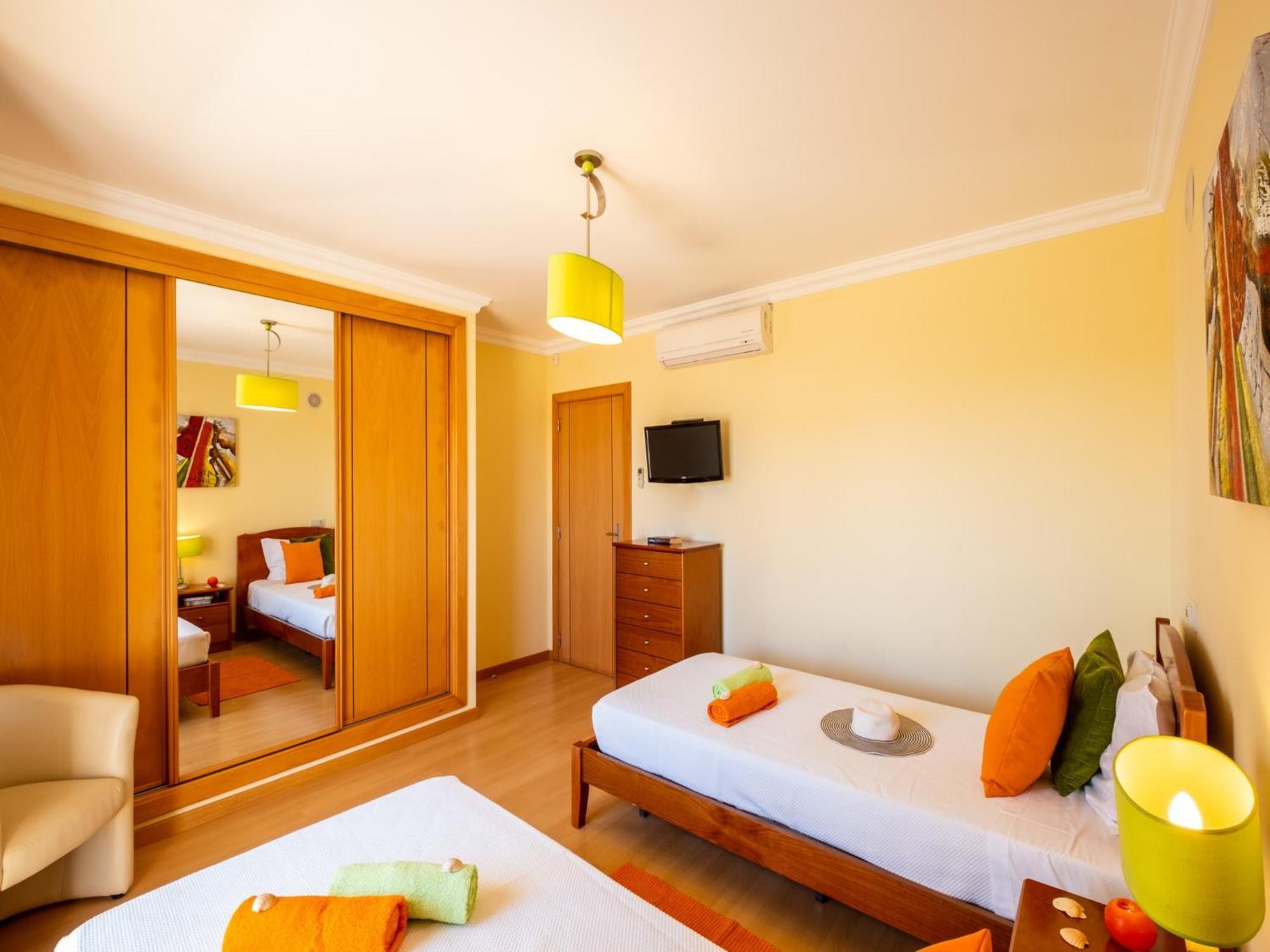 Villa Laguna Escape