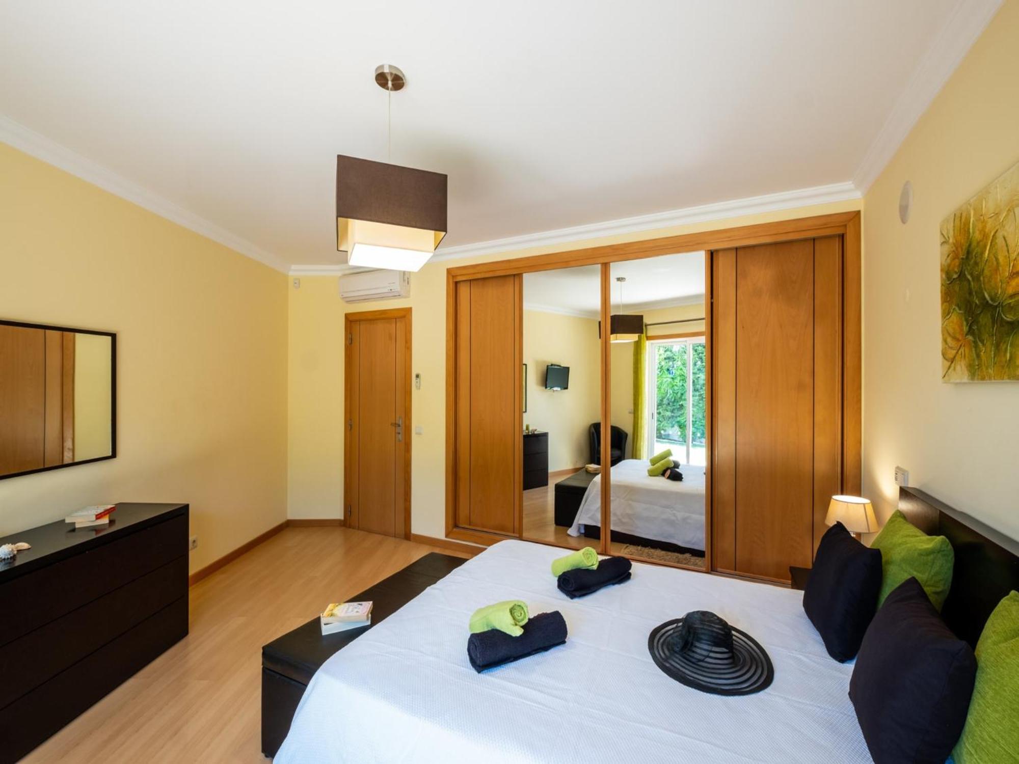 Laguna Escape Villa *