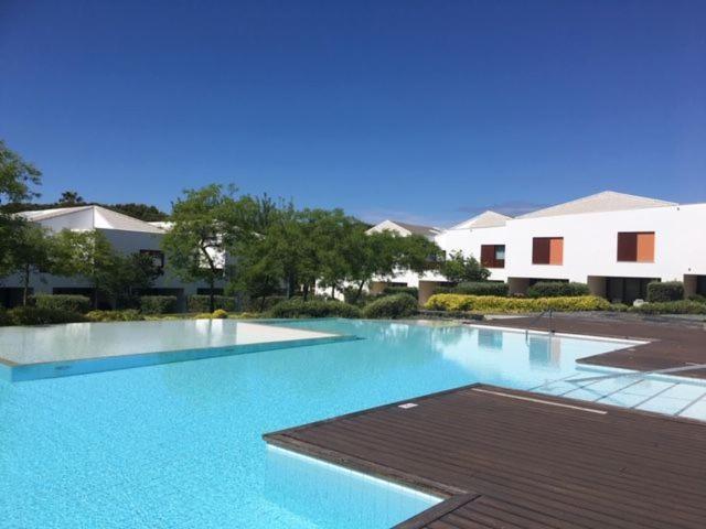 Holiday home In Olhos De Agua Mit Gemeinschaftspool Und Schoener Aussicht *