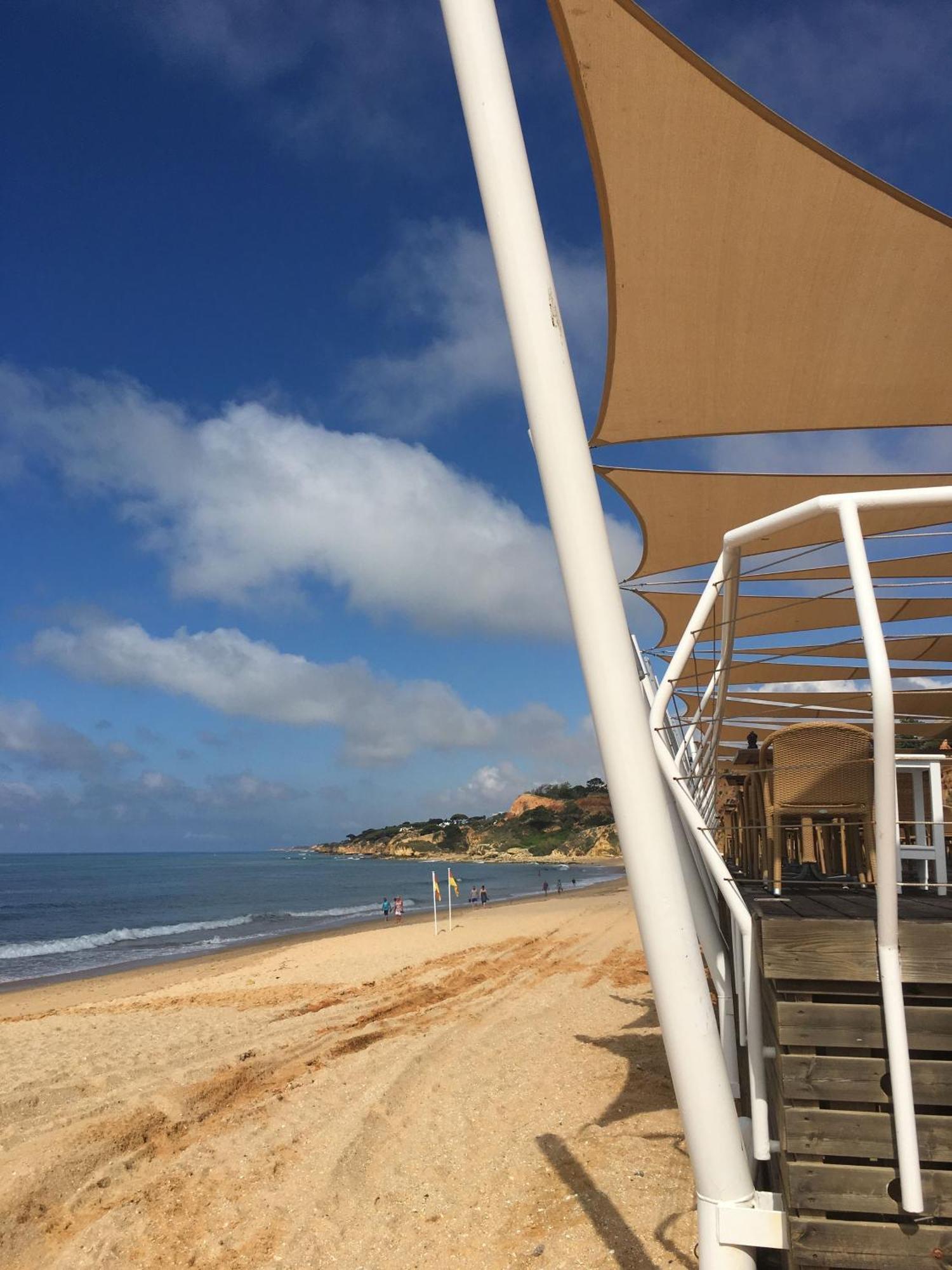 In Olhos De Agua Mit Gemeinschaftspool Und Schoener Aussicht Holiday home *