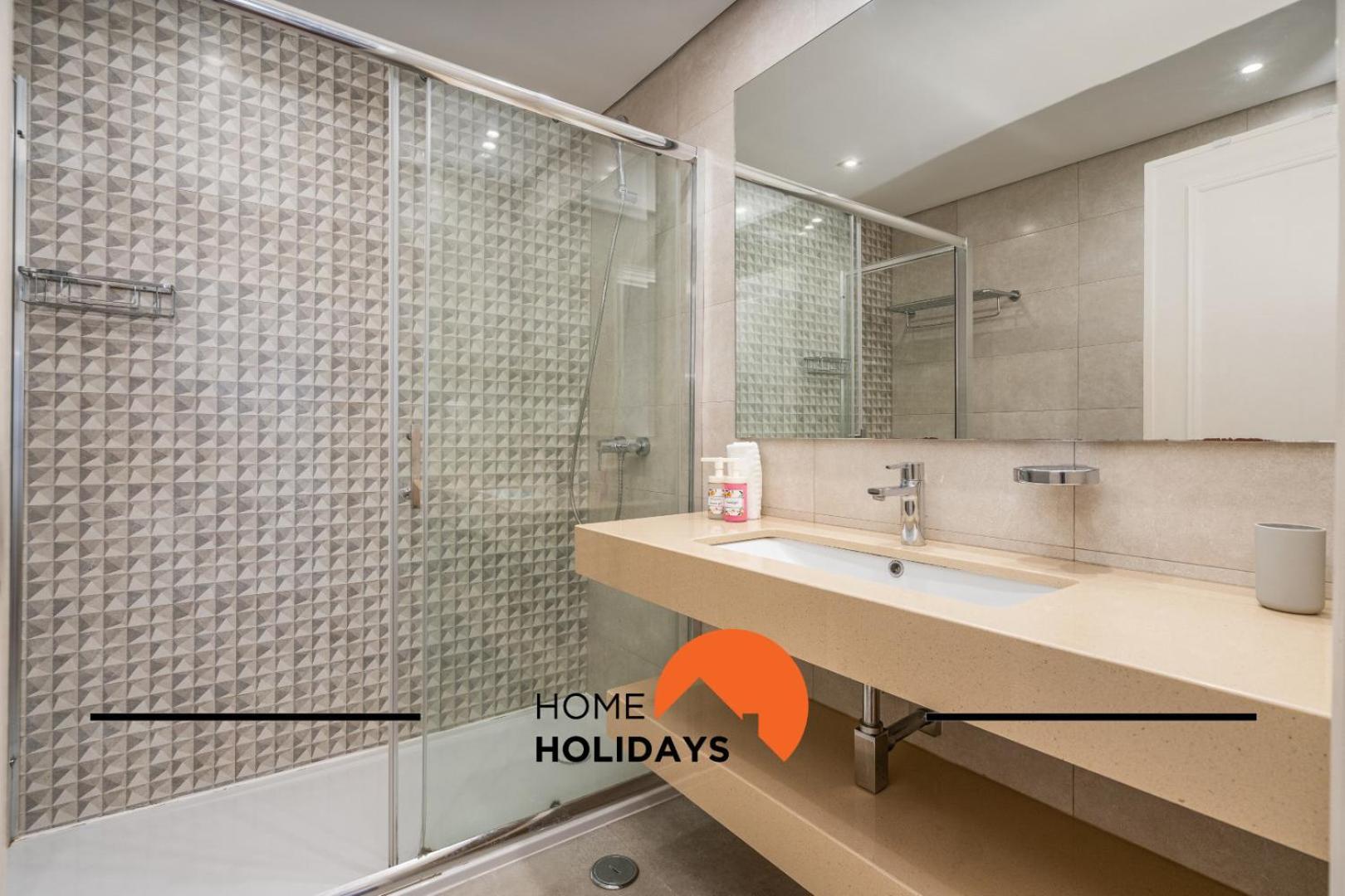 #250 264 By Holidays