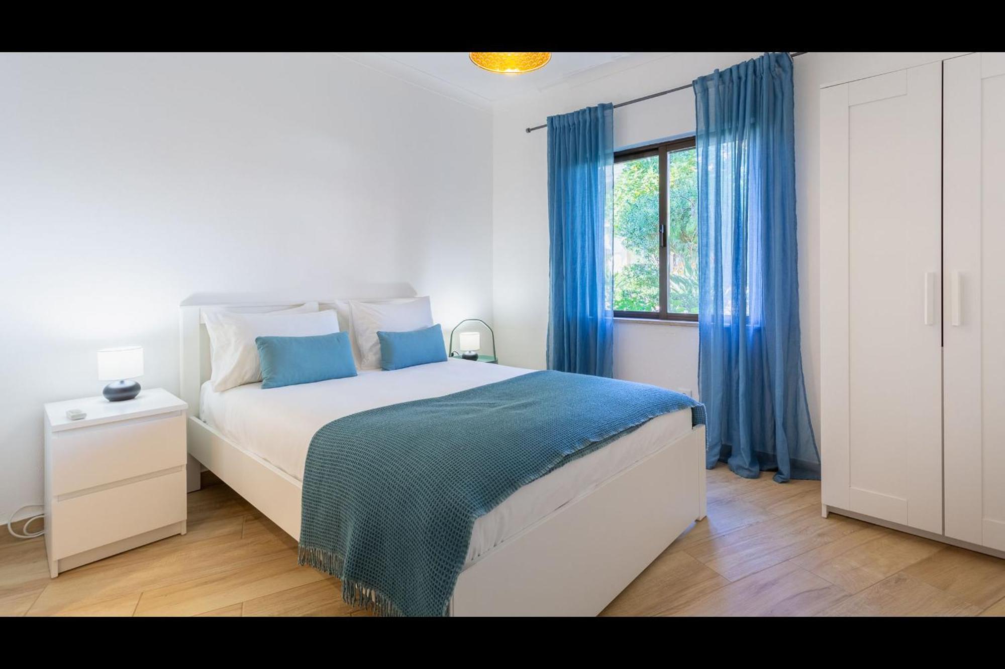 Falesia Modern Flat W/balcony & Pool By Lovelystay *