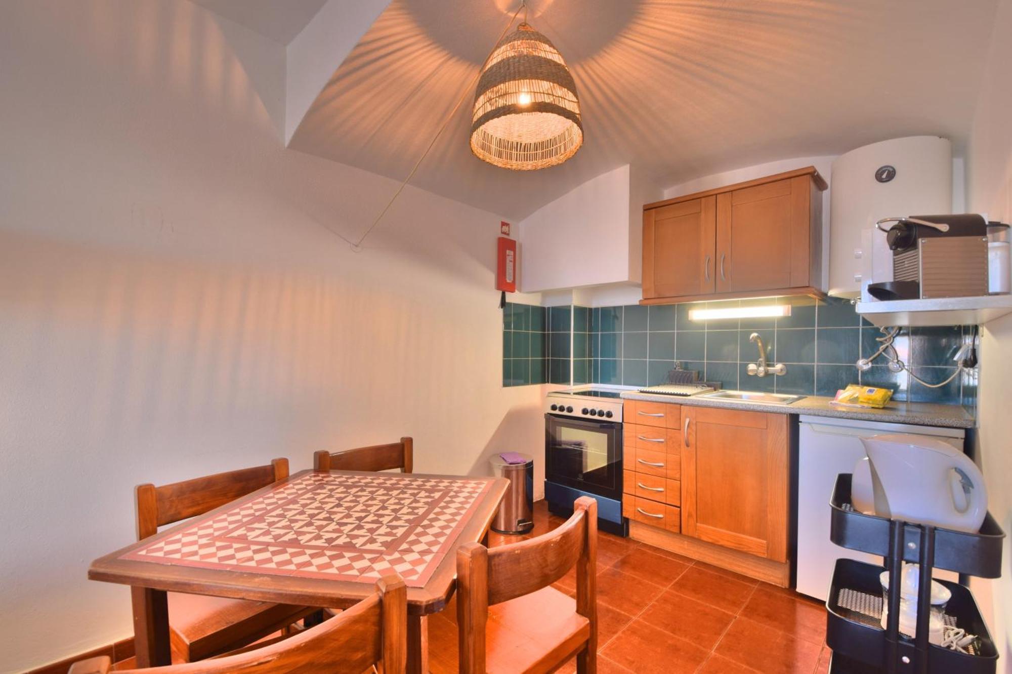 Apartment Beguest Oura Vilanova *