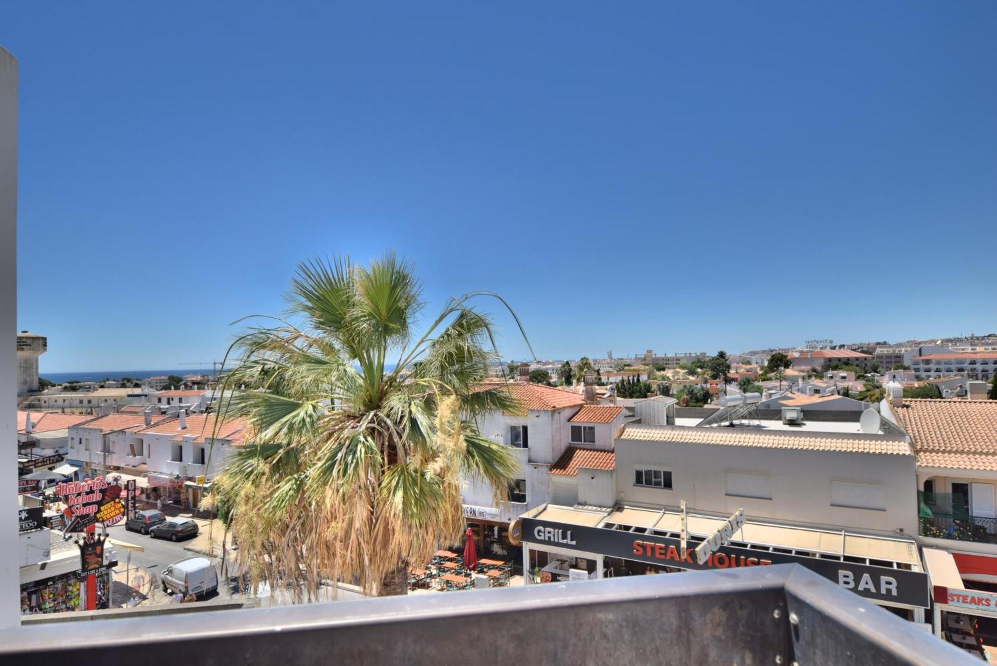 Apartment Beguest Oura Vilanova *